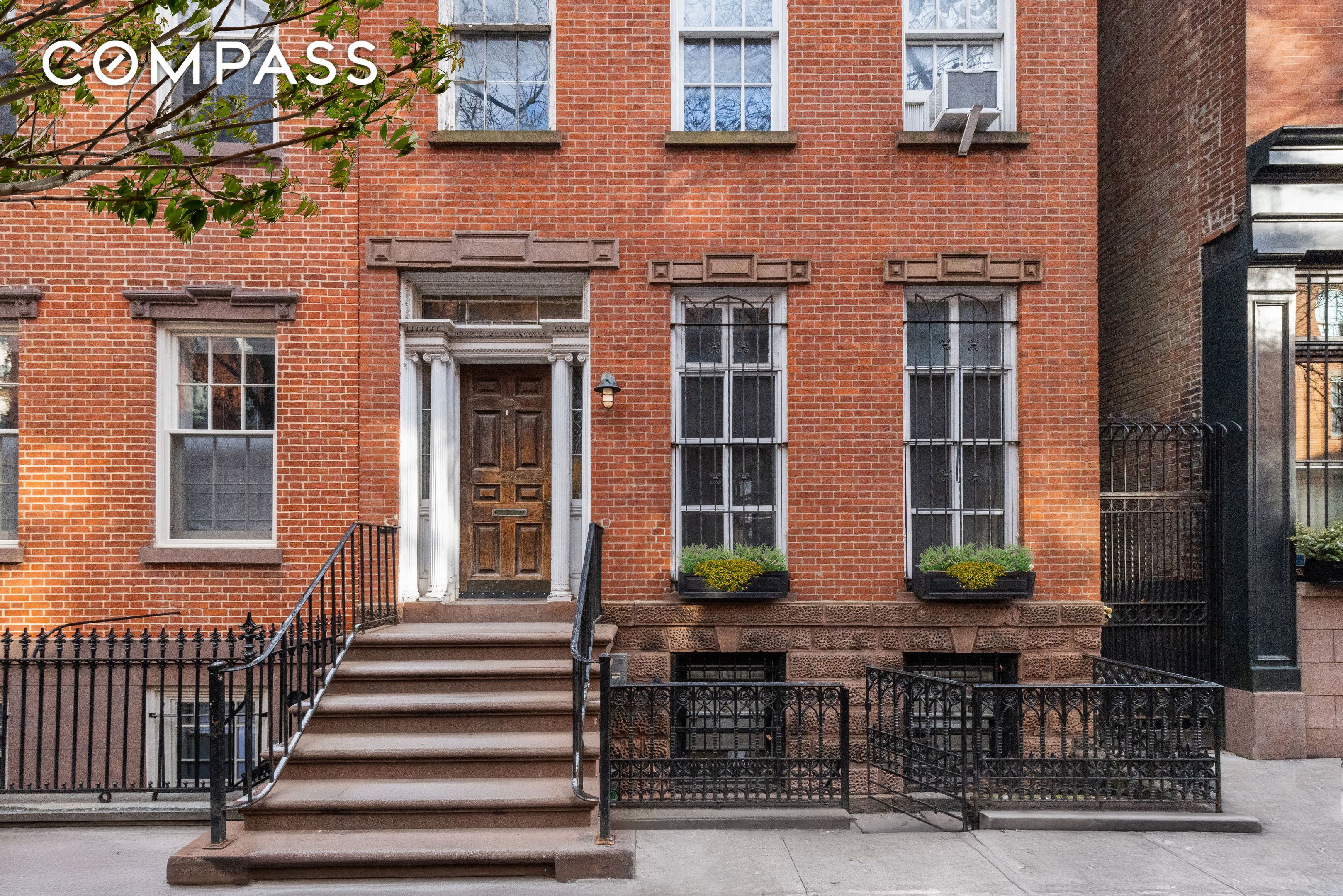 #6 photo, 262 W 11th Street, Манхэттен ‖ West Village , NY 10014