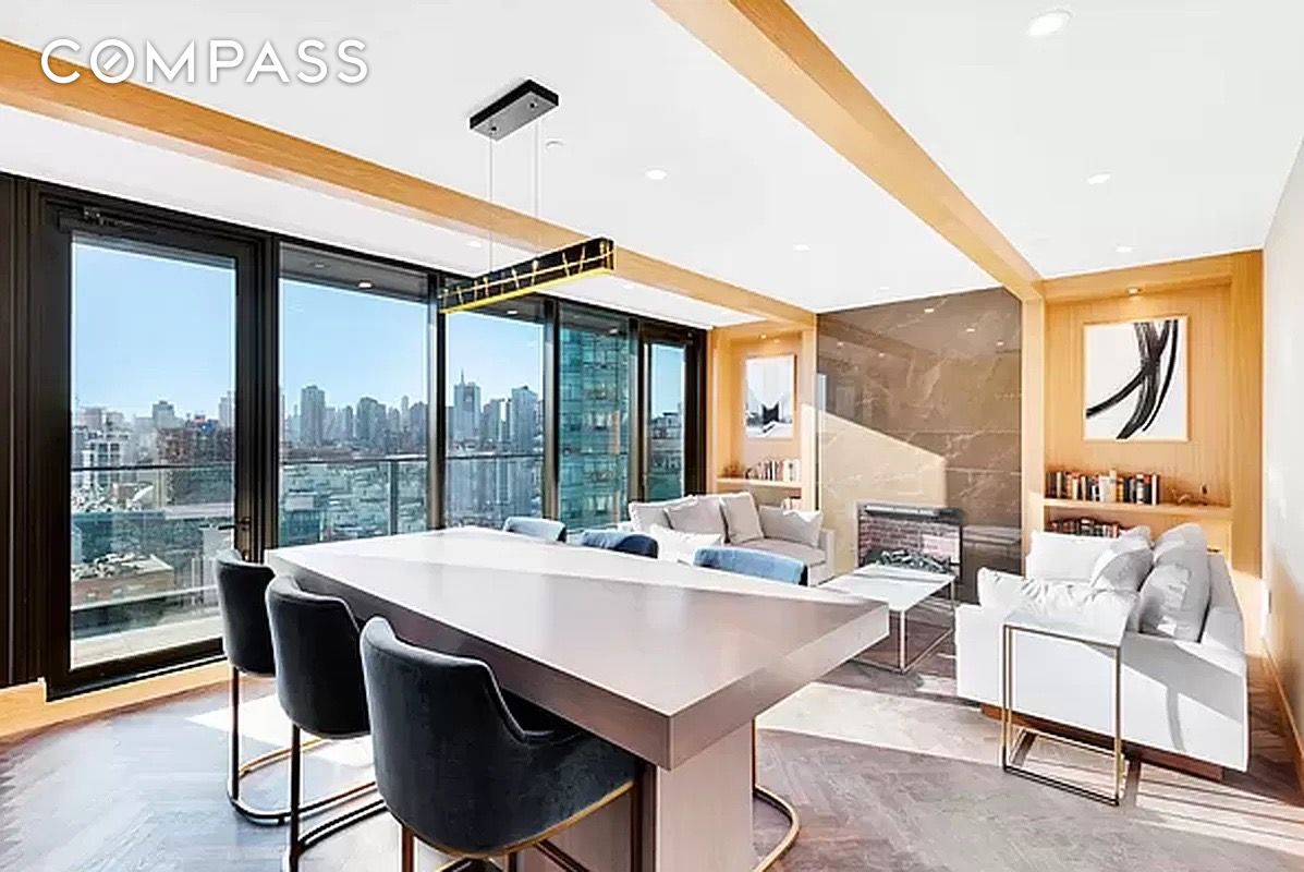 #19 photo, 45-07 Court Square, Long Island City , NY 11101