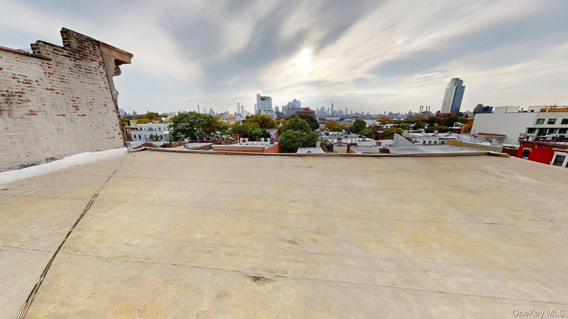 #11 photo, 688 Manhattan Avenue, Brooklyn , NY 11222