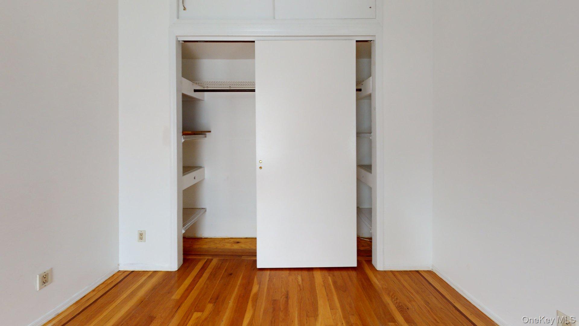 #7 photo, 688 Manhattan Avenue, Brooklyn , NY 11222