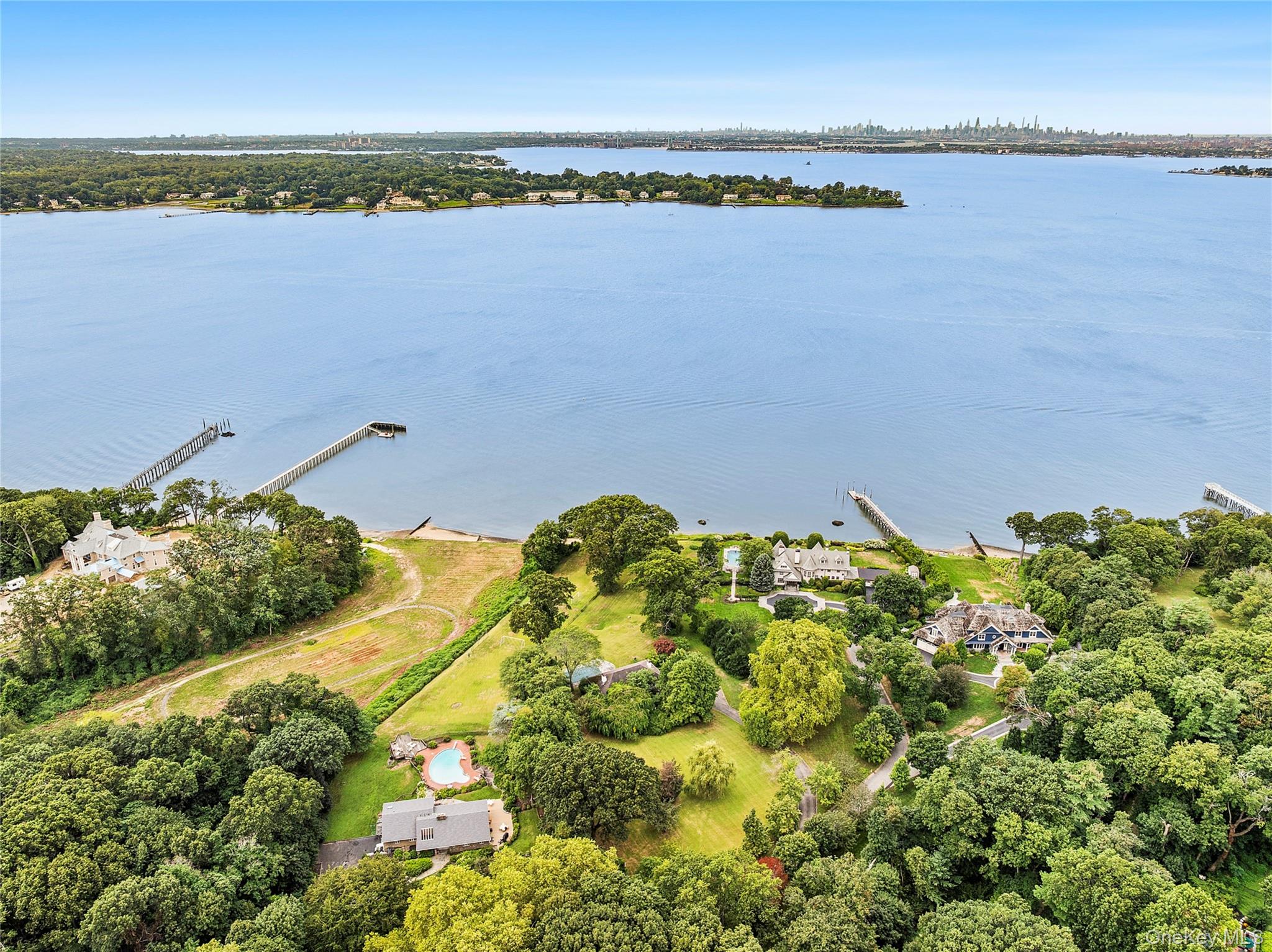 #12 photo, 45 Cedar Lane, Port Washington , NY 11050