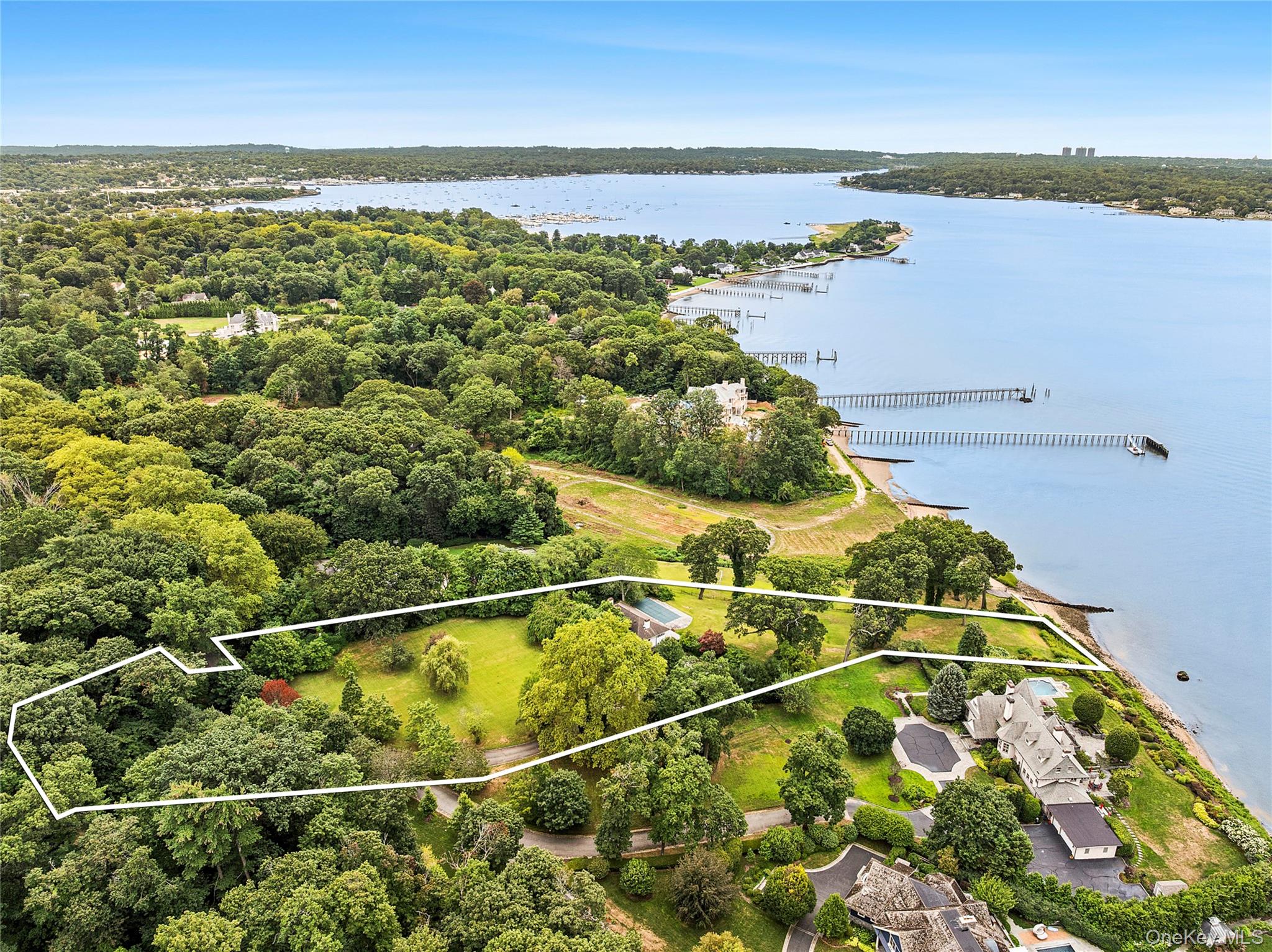 #14 photo, 45 Cedar Lane, Port Washington , NY 11050