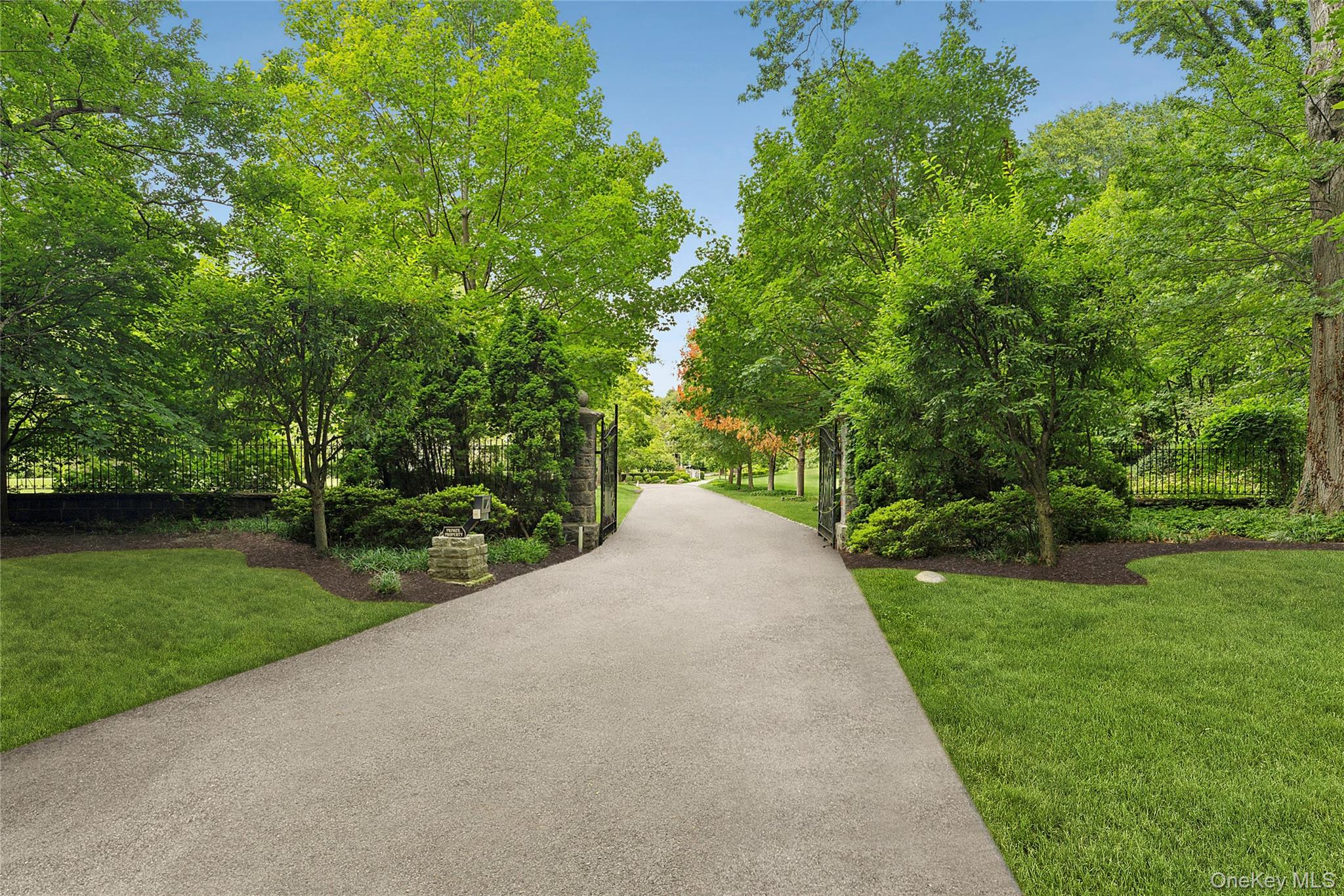 #5 photo, 45 Cedar Lane, Port Washington , NY 11050