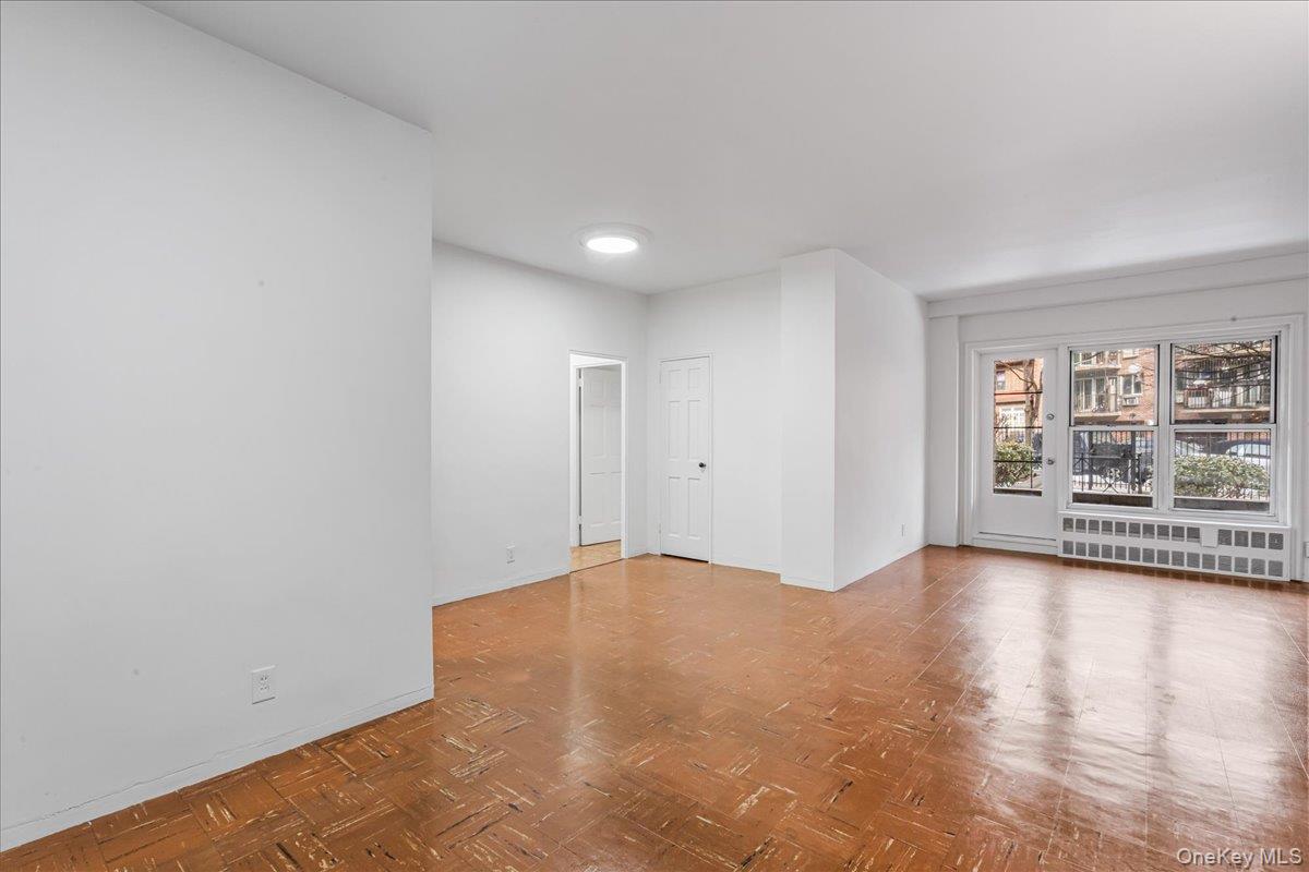 #5 photo, 35-31 85th Street, Куинс ‖ Jackson Heights , NY 11372