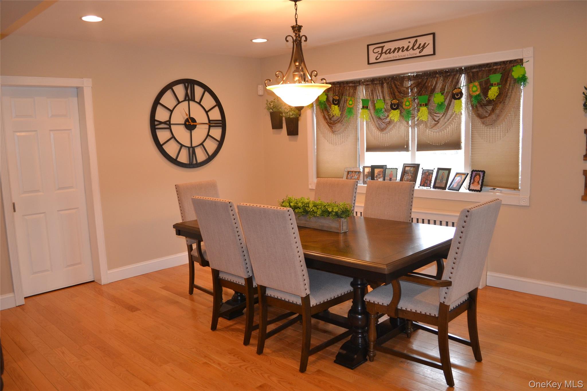 #5 photo, 3021 Terrace Road, 롱 아일랜드 Wantagh , NY 11793