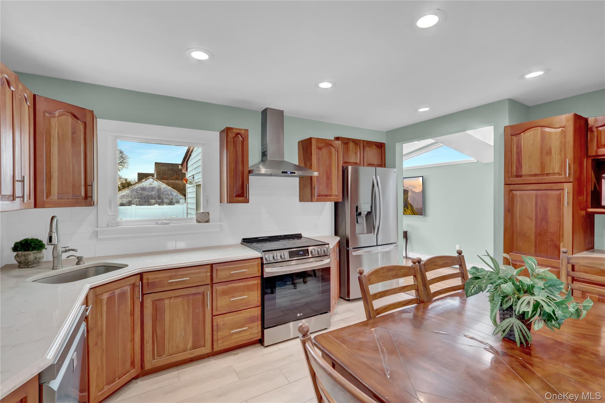 #9 photo, 59 Lincoln Boulevard, Bethpage , NY 11714