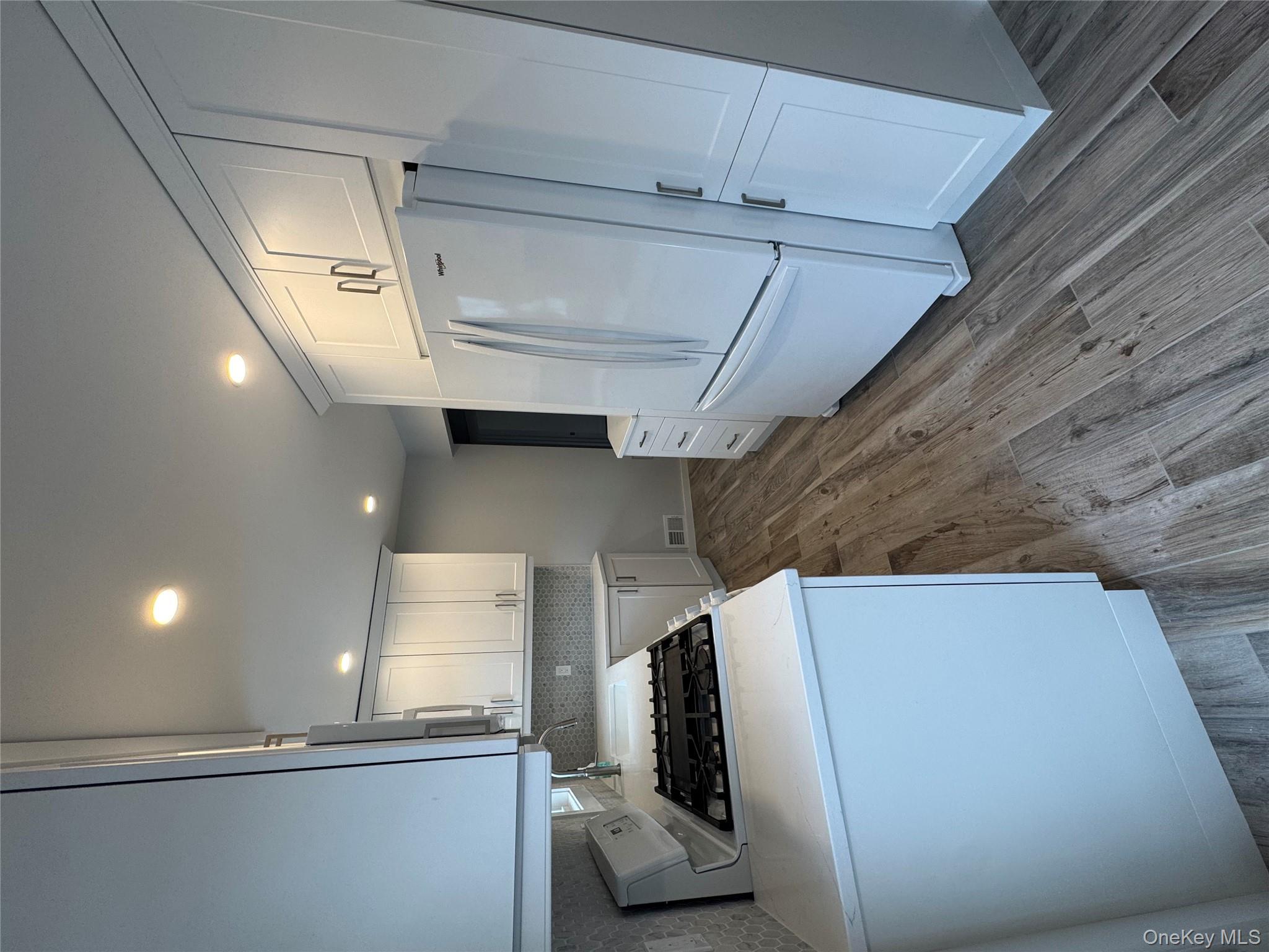 #9 photo, 3 Vine Court, Centereach , NY 11720