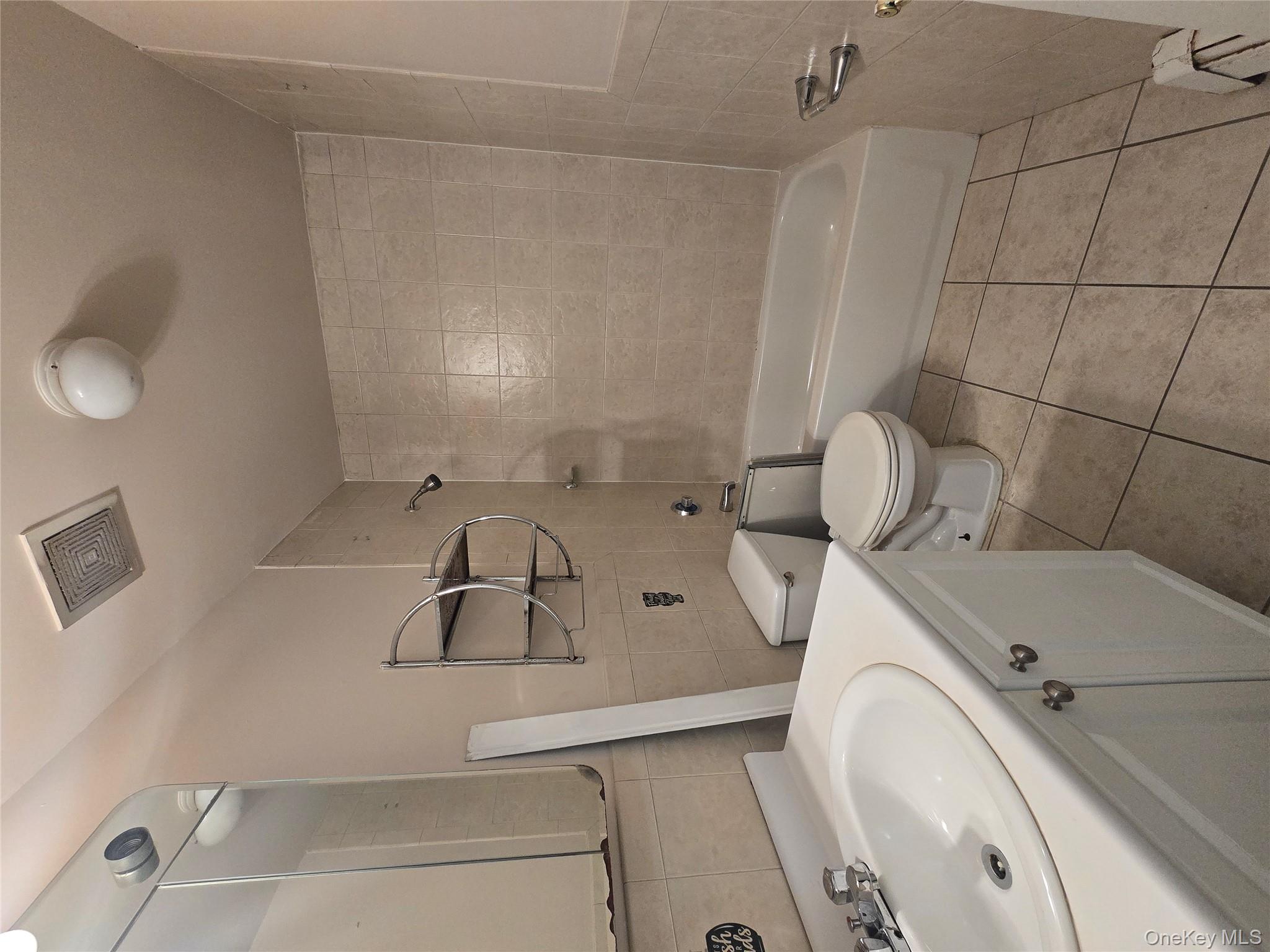 #10 photo, 22-11 119th Street, קווינס College Point , NY 11356