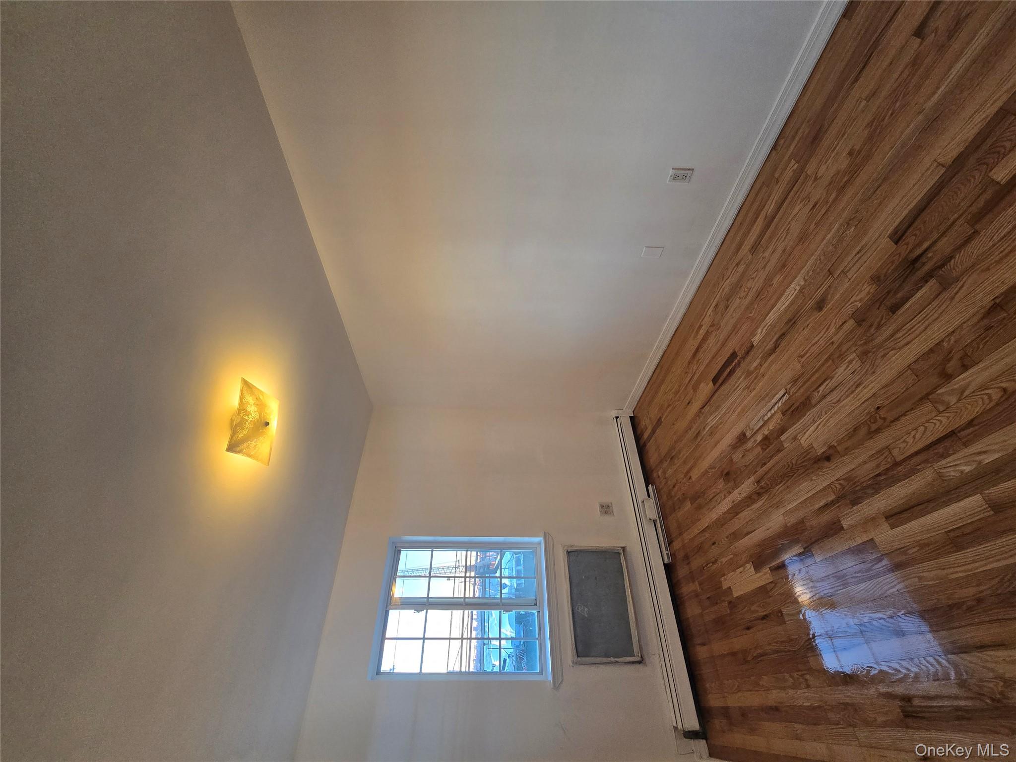 #6 photo, 22-11 119th Street, קווינס College Point , NY 11356