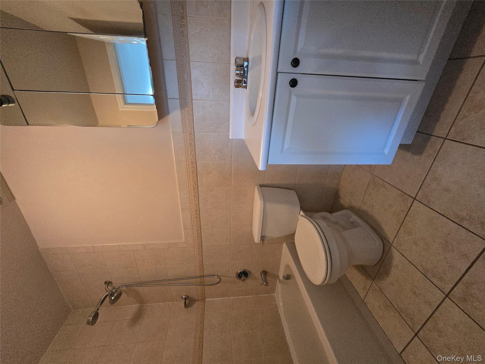 #9 photo, 22-11 119th Street, קווינס College Point , NY 11356