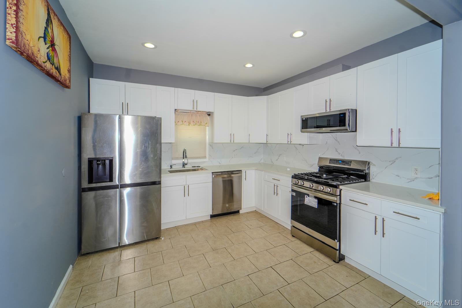 #7 photo, 587 Miller Avenue, Freeport , NY 11520