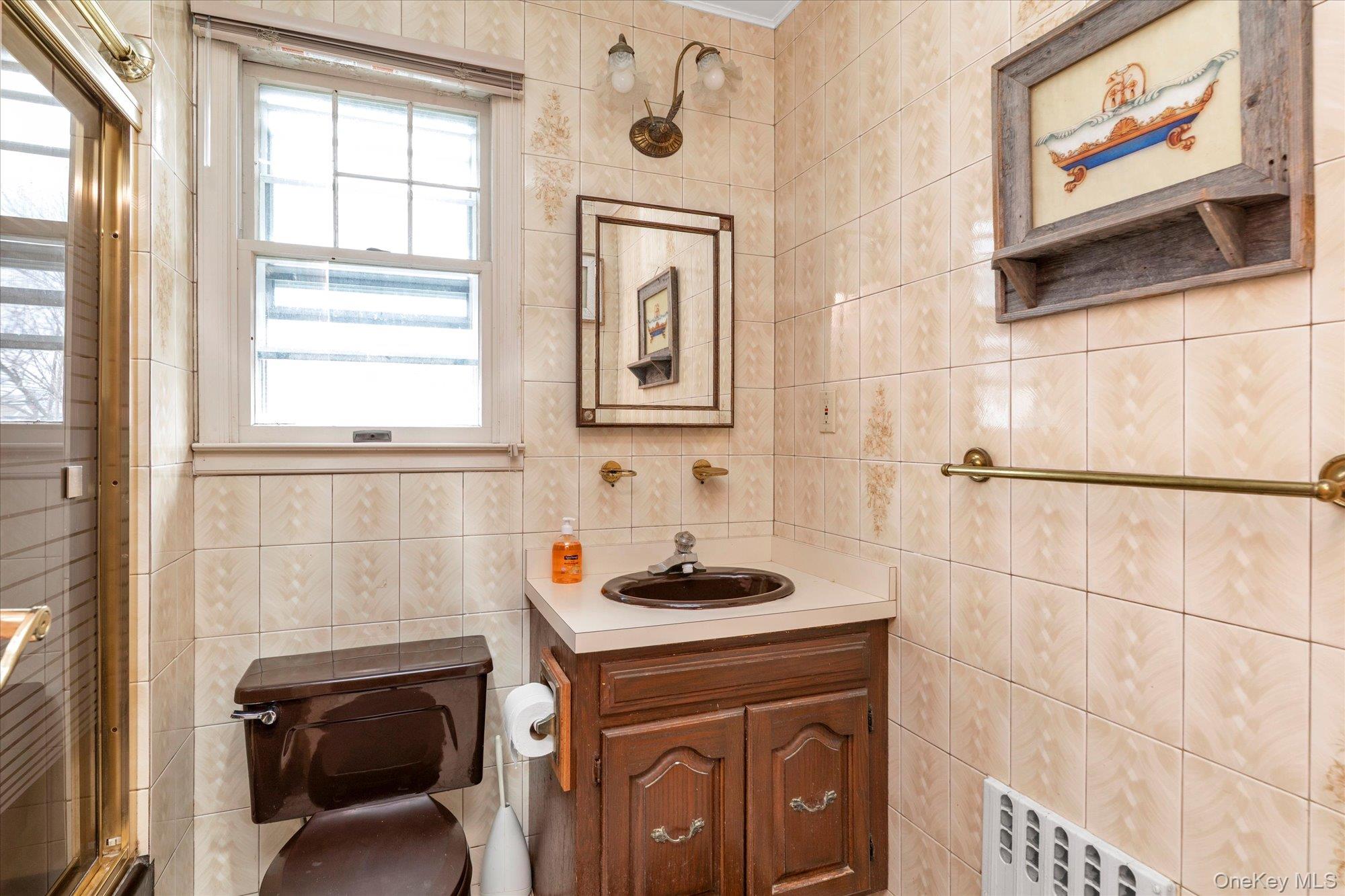 #13 photo, 104 E. Melrose Street, Нассау ‖ Valley Stream , NY 11580