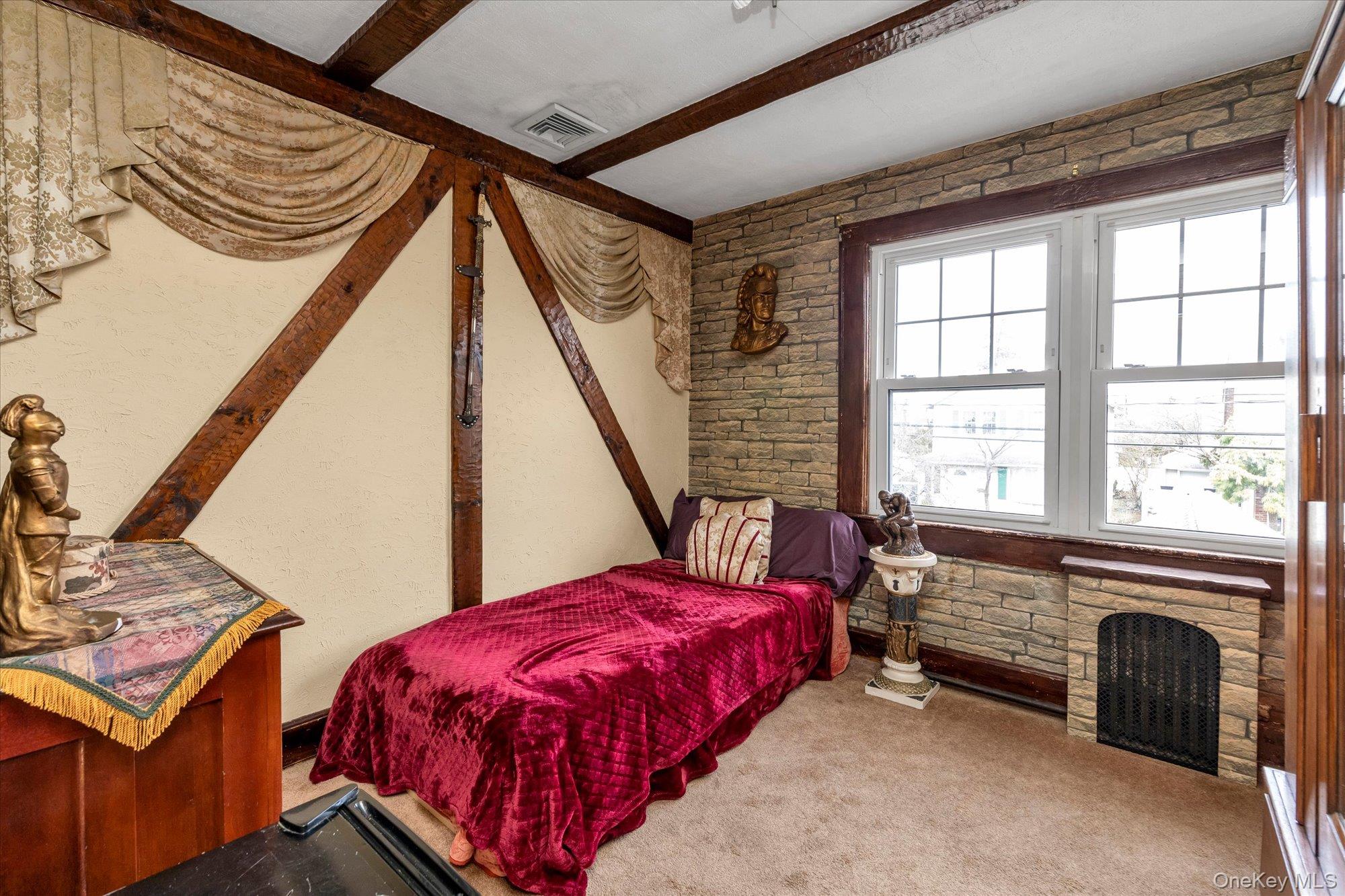 #14 photo, 104 E. Melrose Street, Нассау ‖ Valley Stream , NY 11580