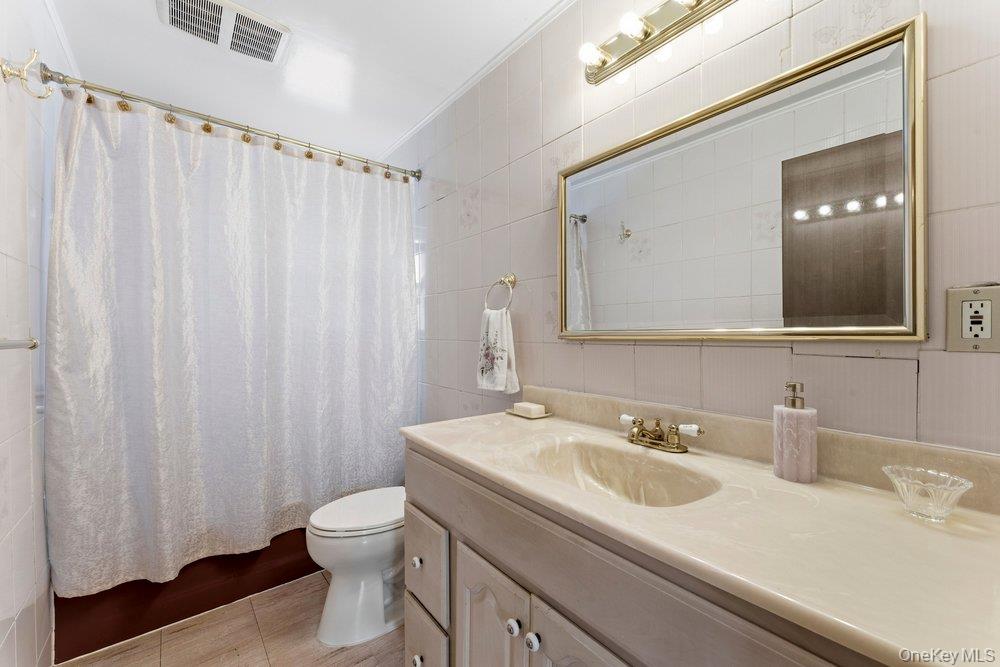 #12 photo, 16023 23rd Avenue, Whitestone , NY 11357