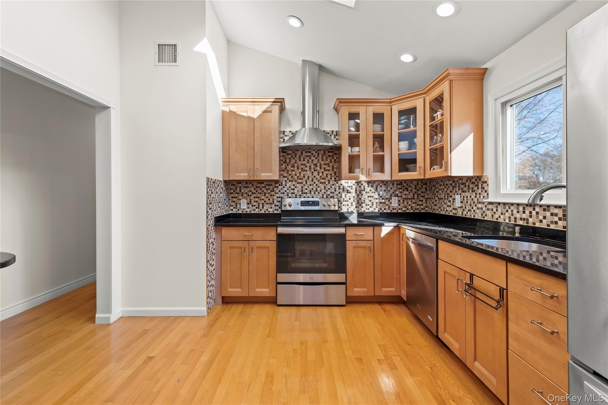 #18 photo, 361 Nevada Street, מחוז סאפוק Lindenhurst , NY 11757