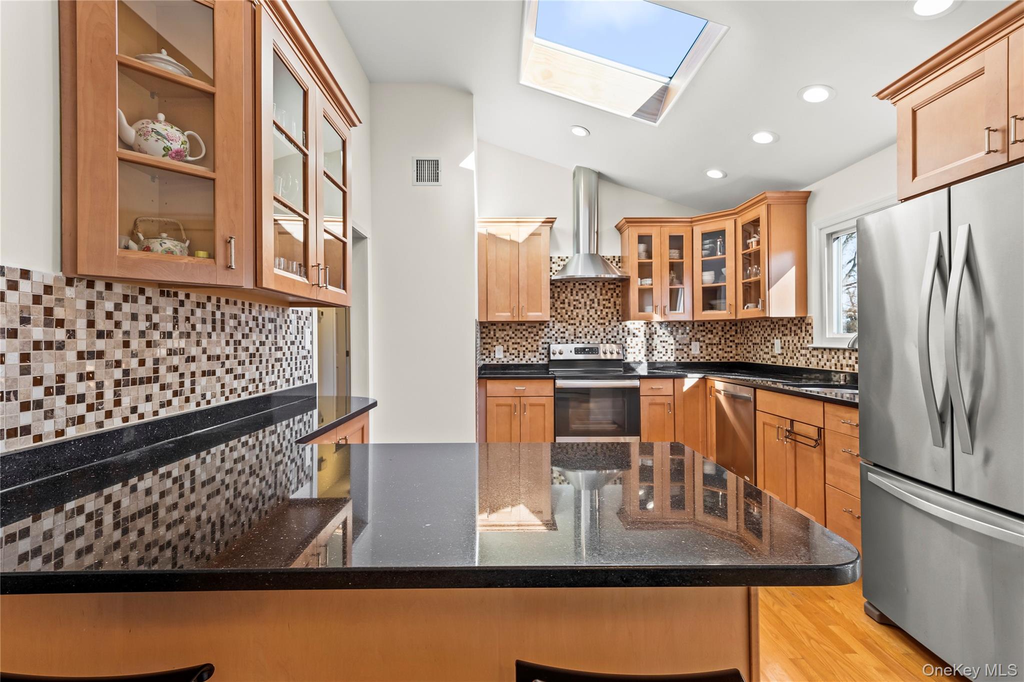 #19 photo, 361 Nevada Street, מחוז סאפוק Lindenhurst , NY 11757