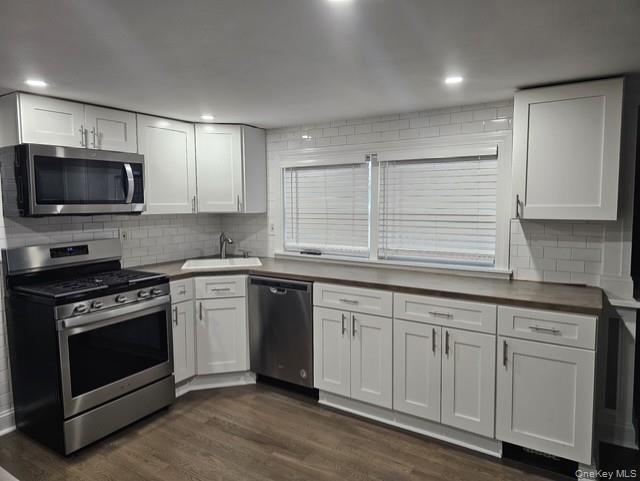 #6 photo, 645 Hawkins Boulevard, Copiague , NY 11726