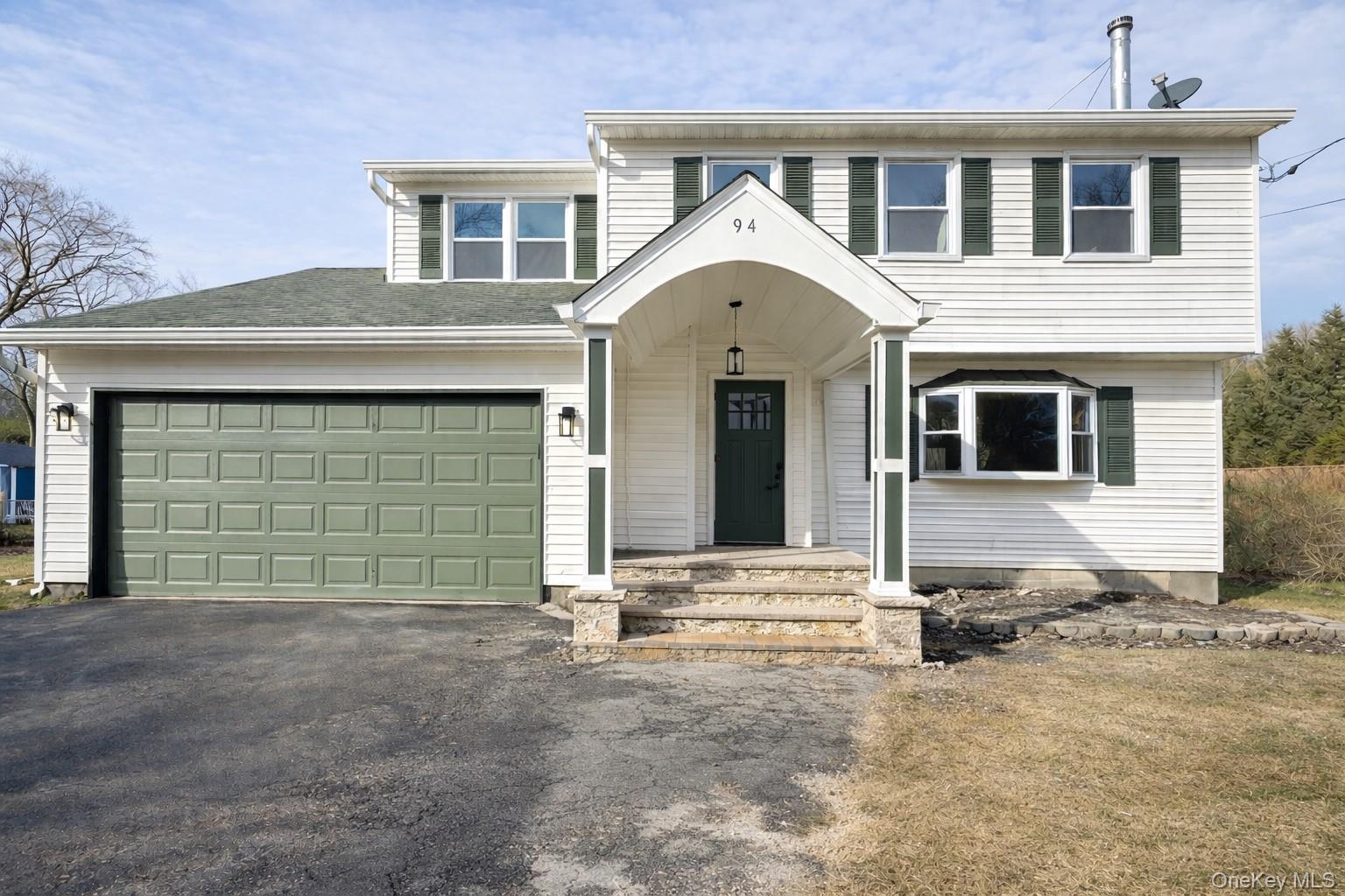 #1 photo, 94 Sally Lane, Саффолк ‖ Ridge , NY 11961