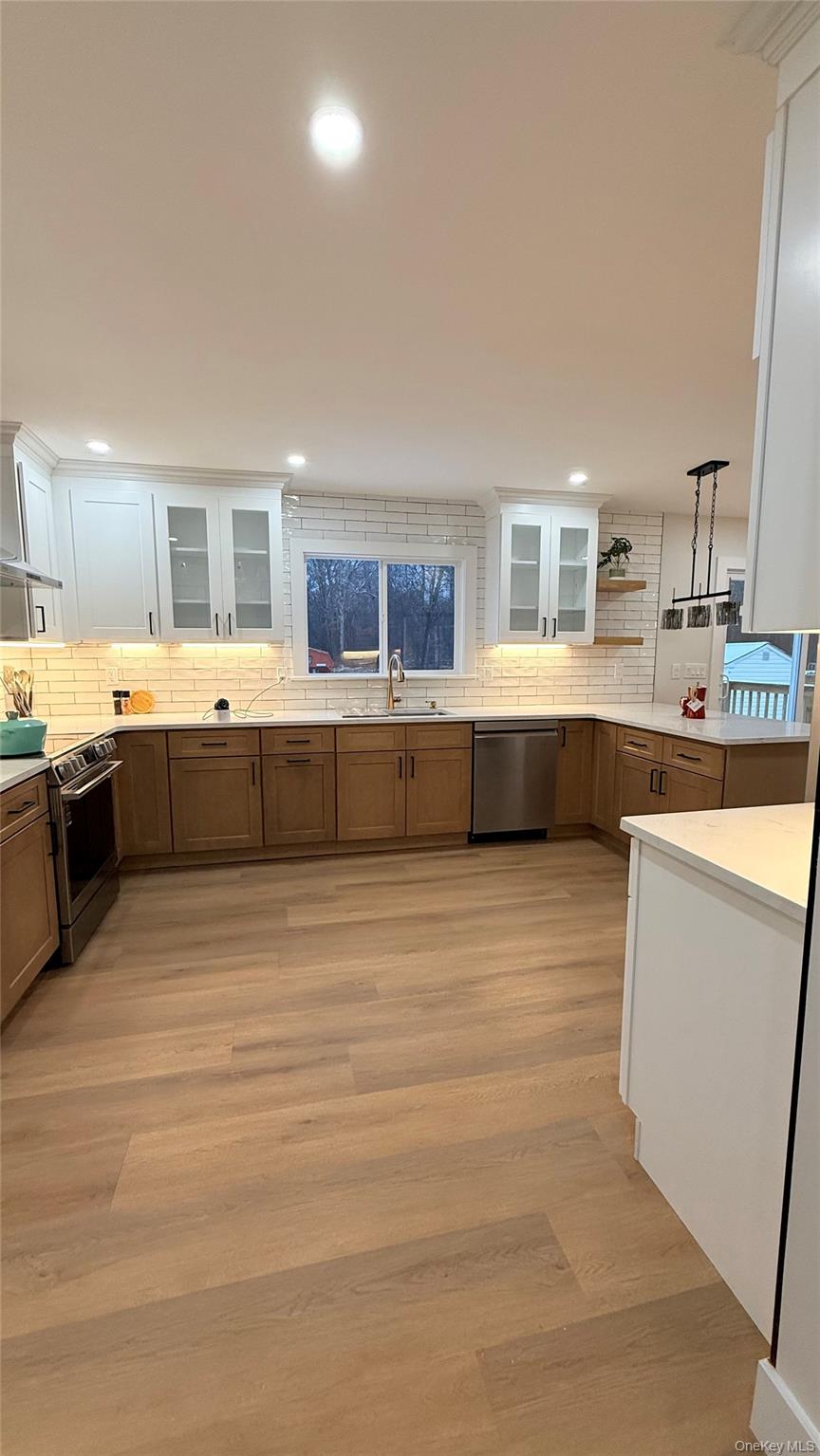 #4 photo, 94 Sally Lane, Саффолк ‖ Ridge , NY 11961