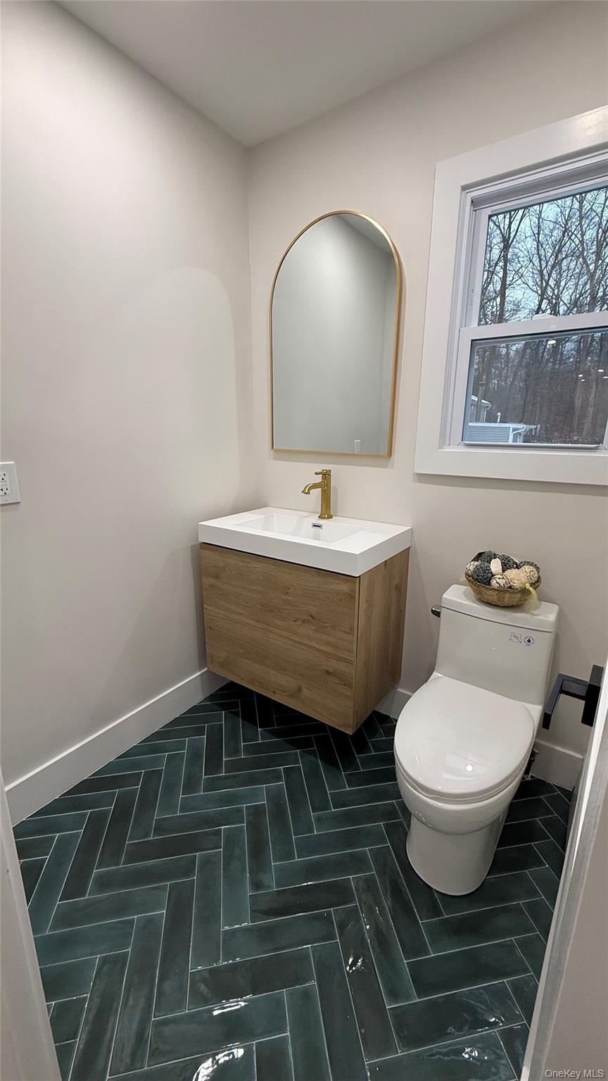 #8 photo, 94 Sally Lane, Саффолк ‖ Ridge , NY 11961