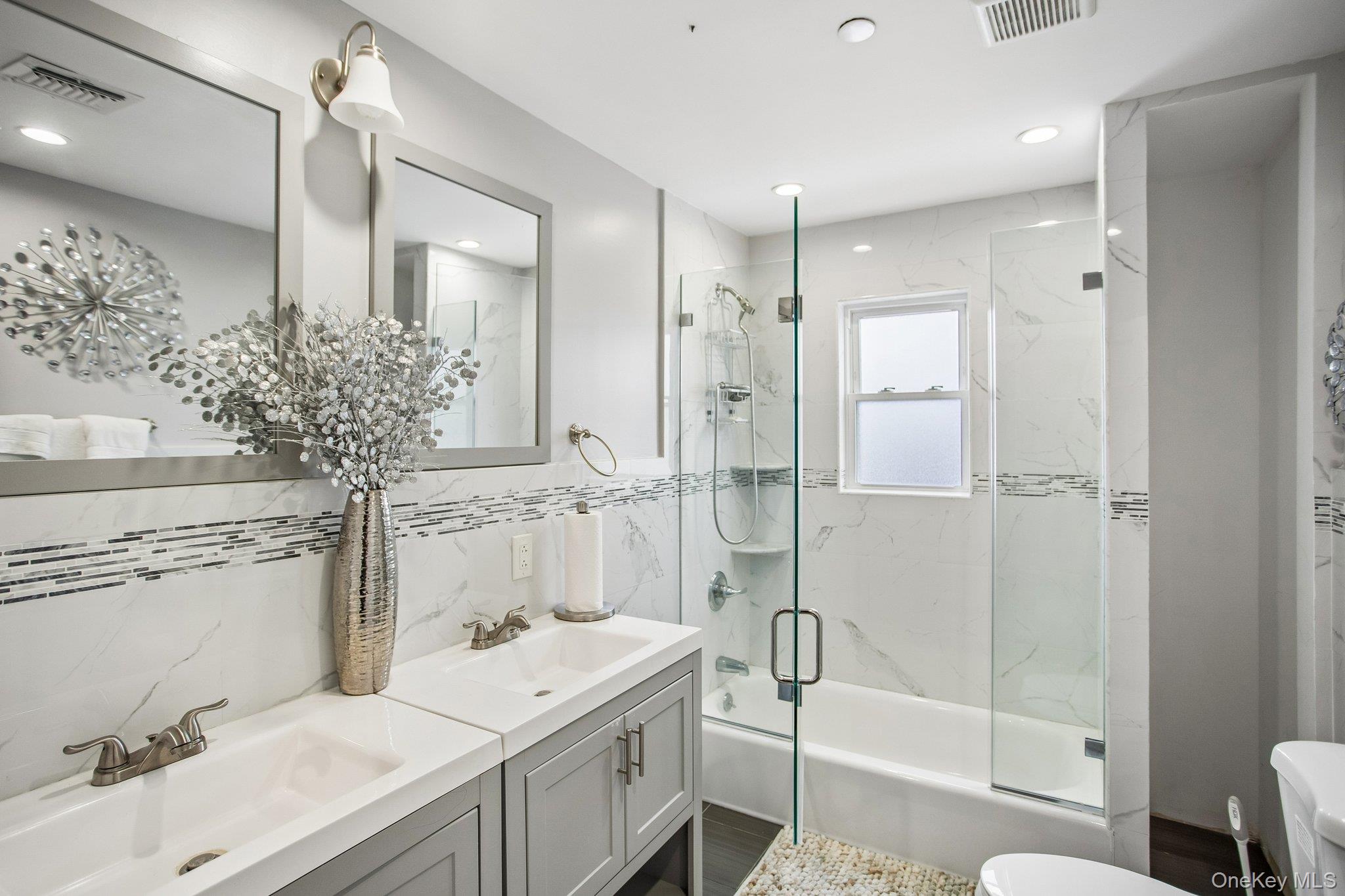 #19 photo, 296 Milburn Avenue, Baldwin Harbor , NY 11510