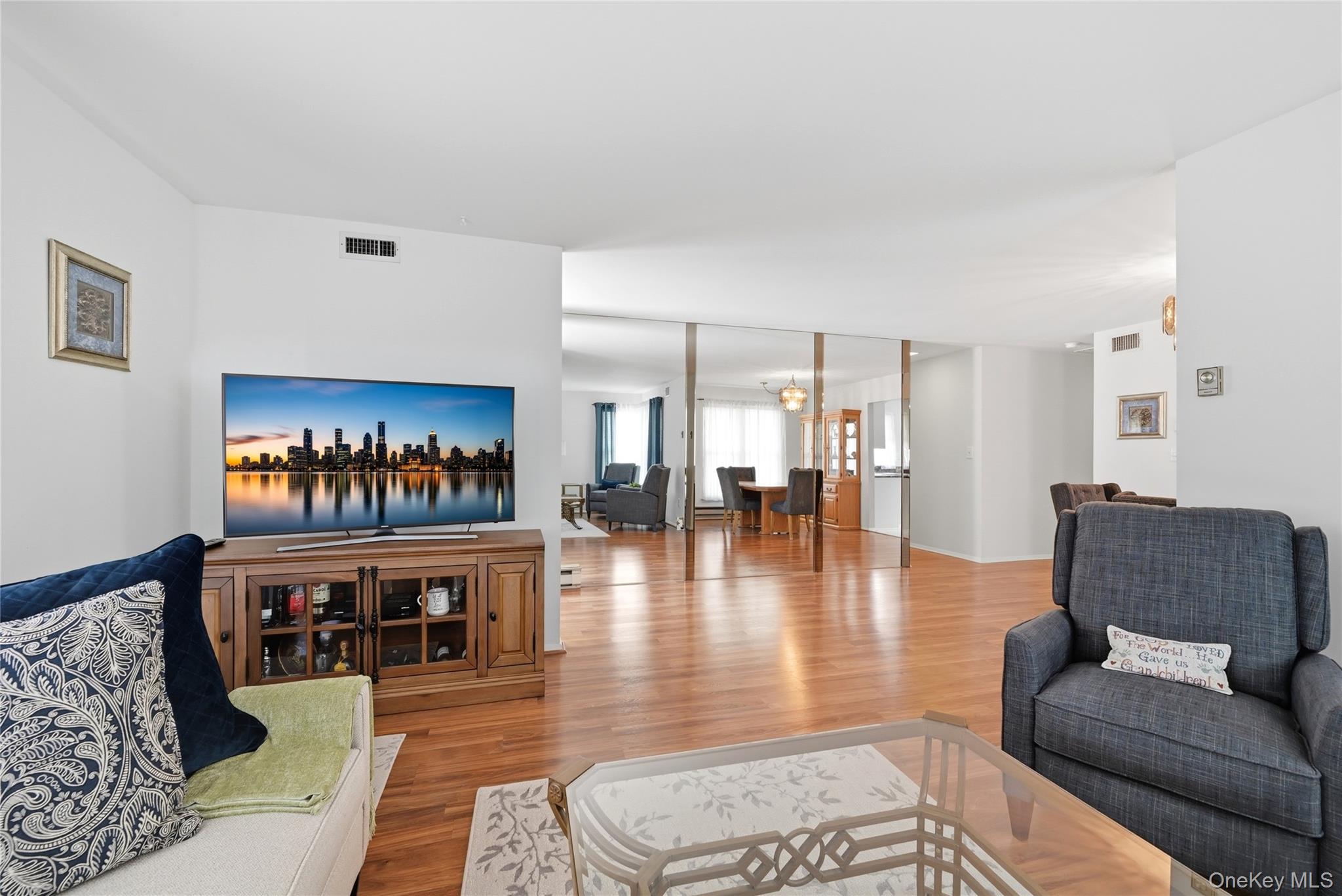 #10 photo, 506 Lancaster Court, সাফোক কাউন্টি Ridge , NY 11961