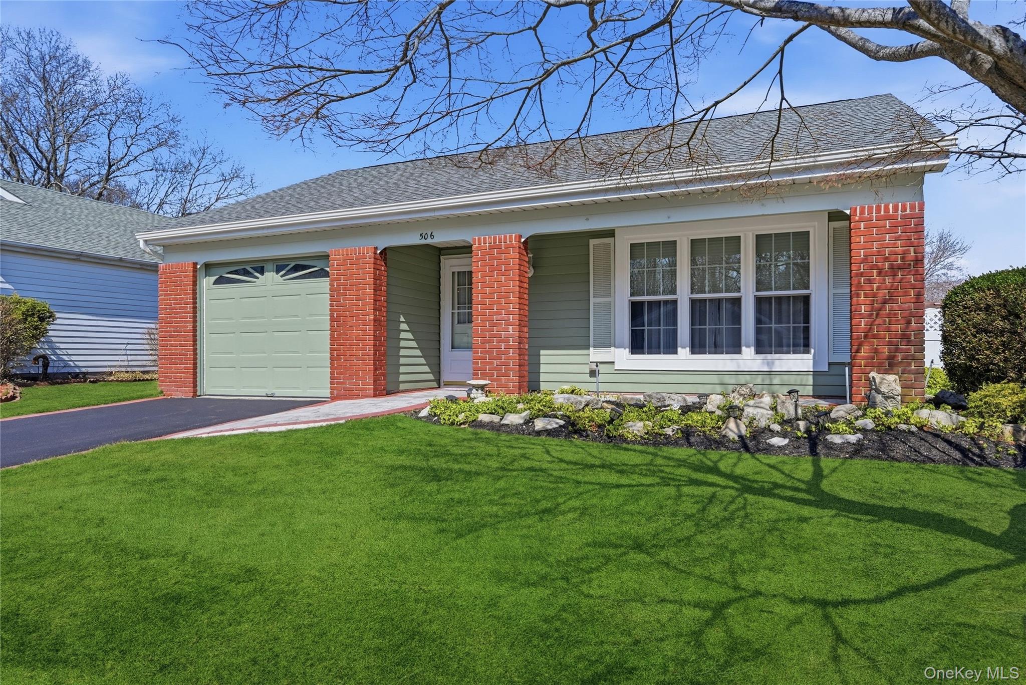 #2 photo, 506 Lancaster Court, সাফোক কাউন্টি Ridge , NY 11961