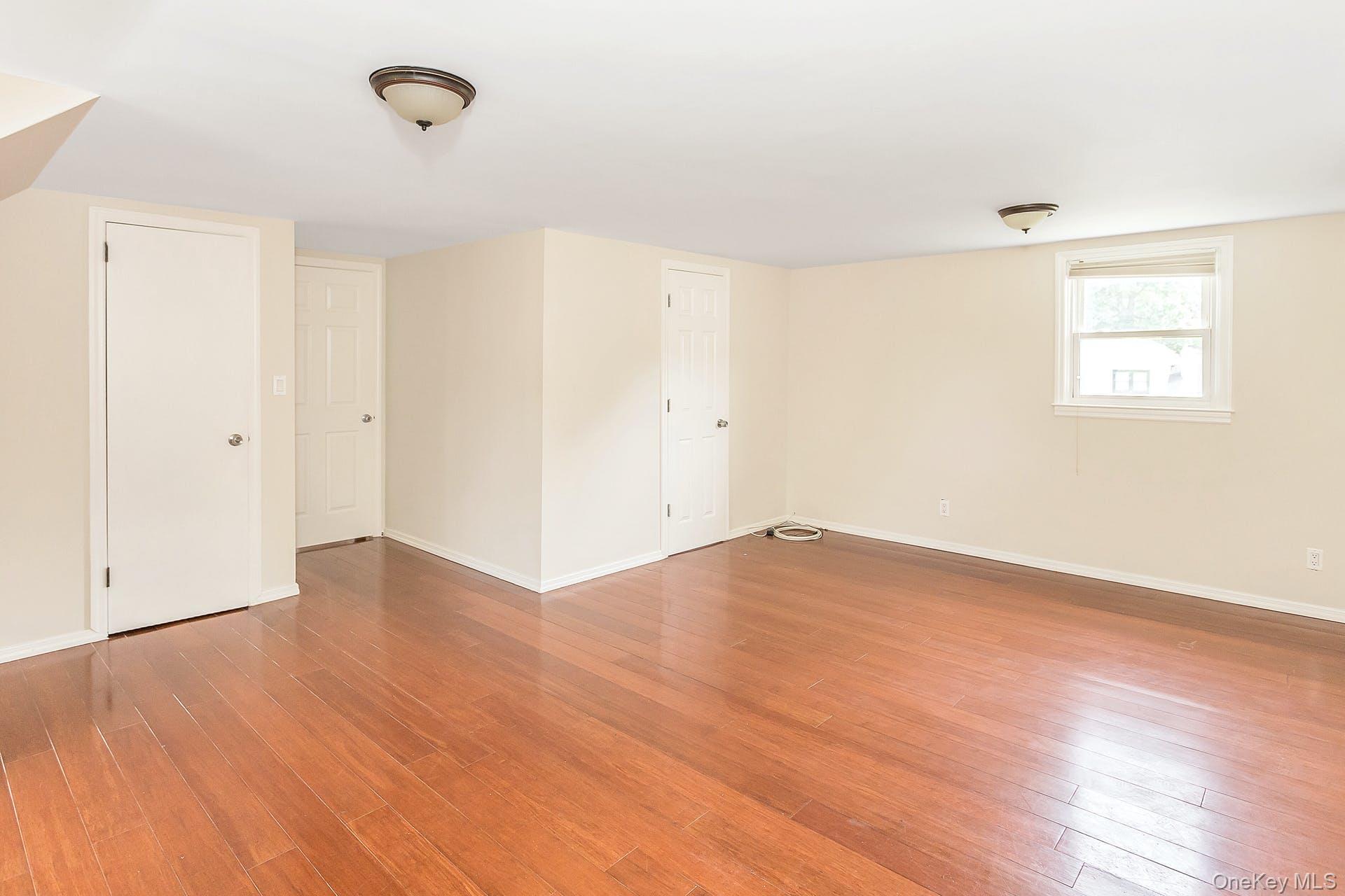 #13 photo, 3 Cambridge Street, 长岛 格仑科夫 Glen Cove , NY 11542