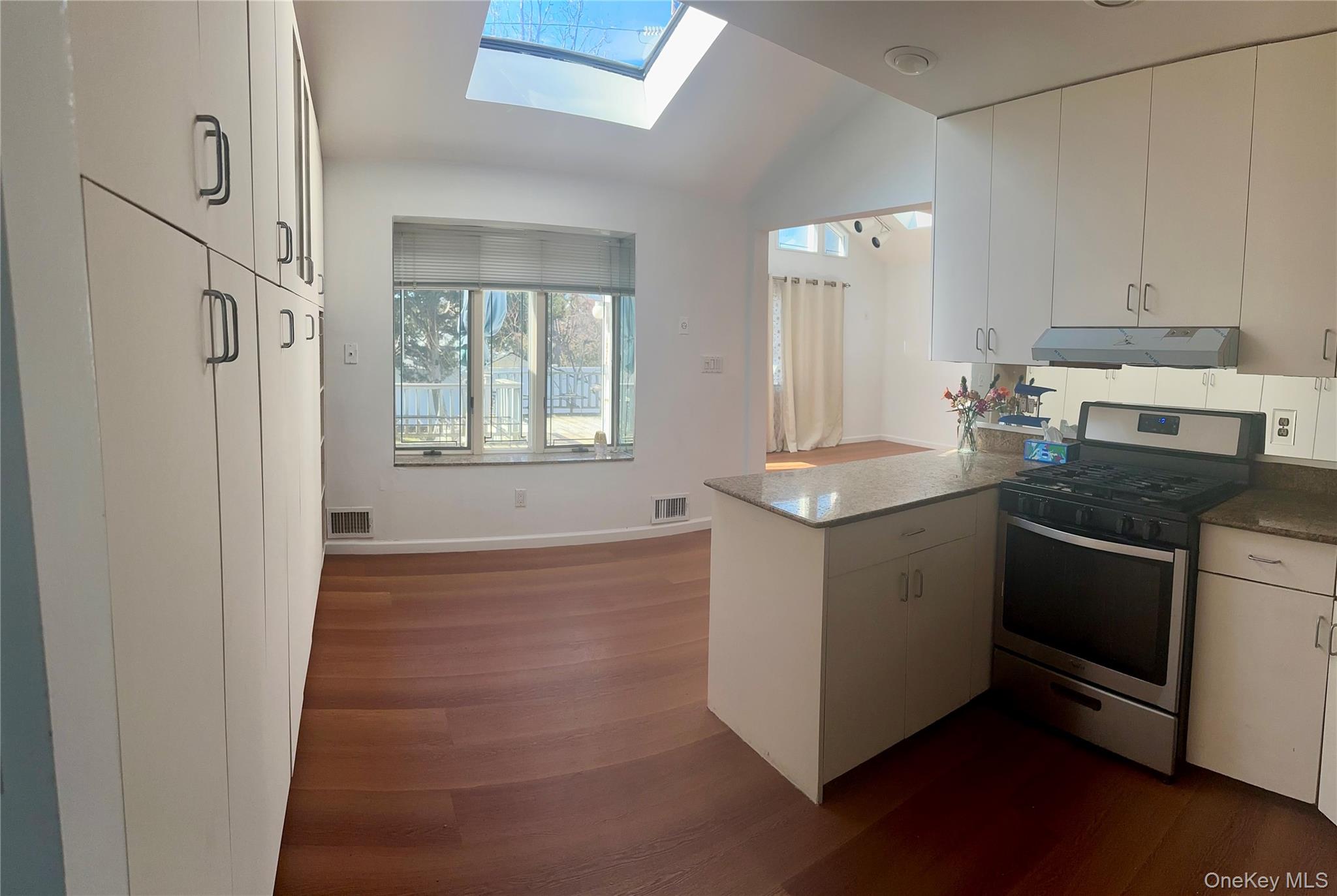 #3 photo, 23 Clinton Lane, מחוז נסאו Jericho , NY 11753