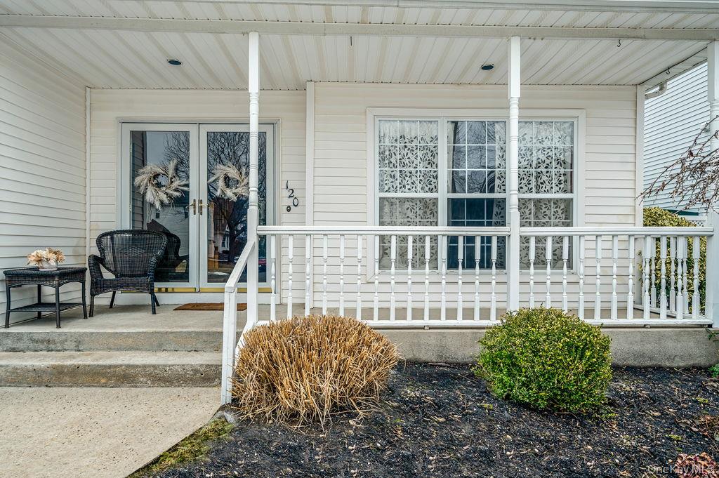 #4 photo, 120 Cranberry Court, Melville , NY 11747