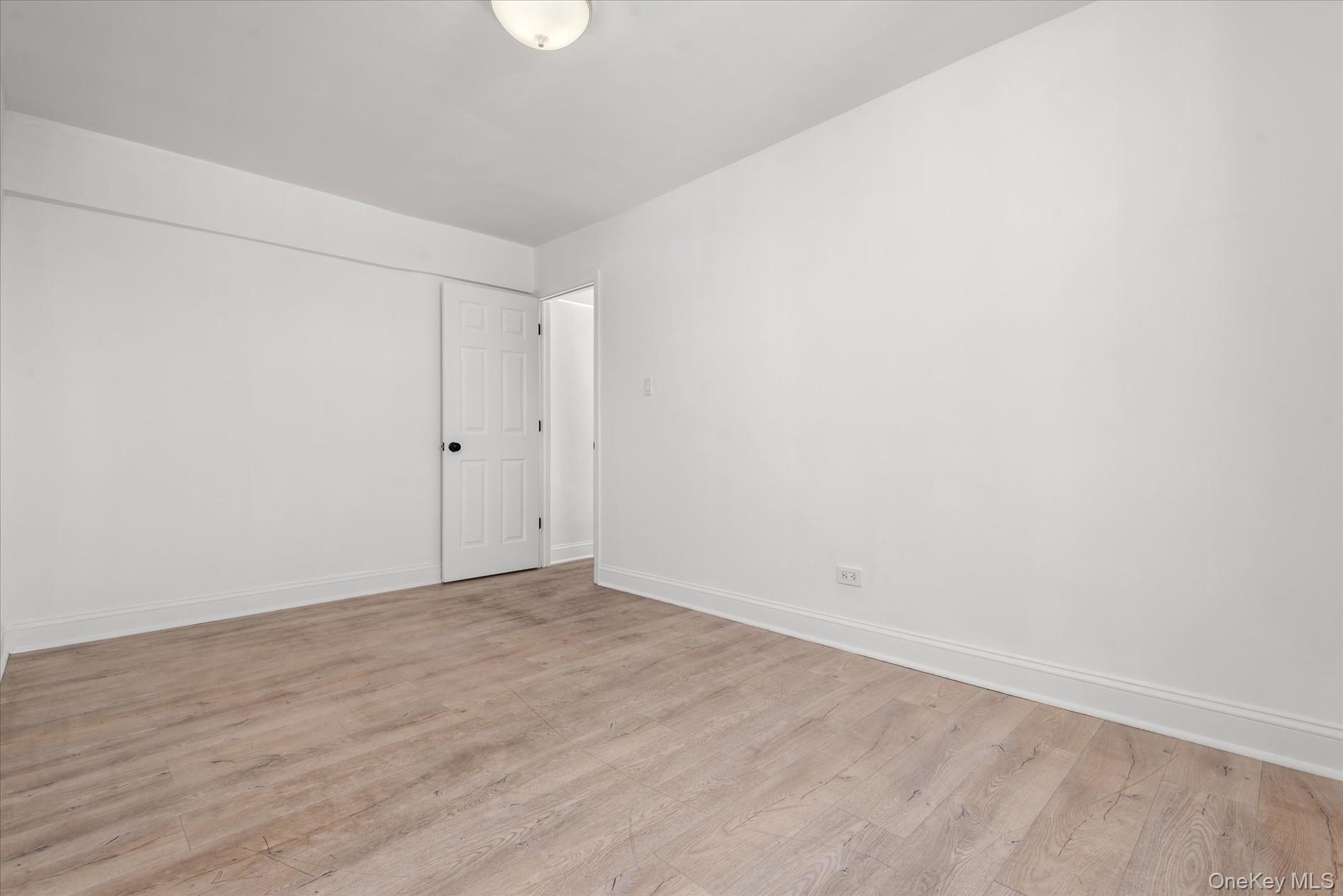 #9 photo, 6011 Broadway, Woodside , NY 11377