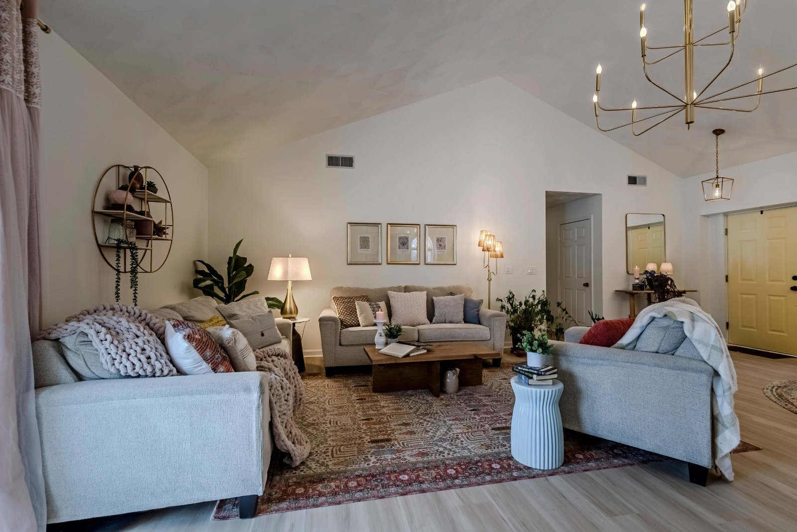 #21 photo, 17 Symphony Place, Whitesboro , NY 13492