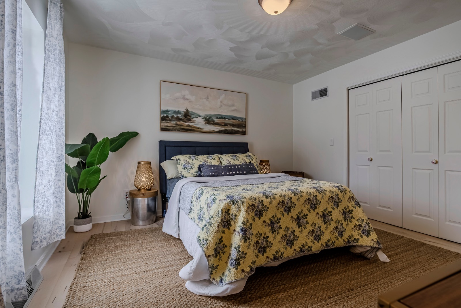 #41 photo, 17 Symphony Place, Whitesboro , NY 13492