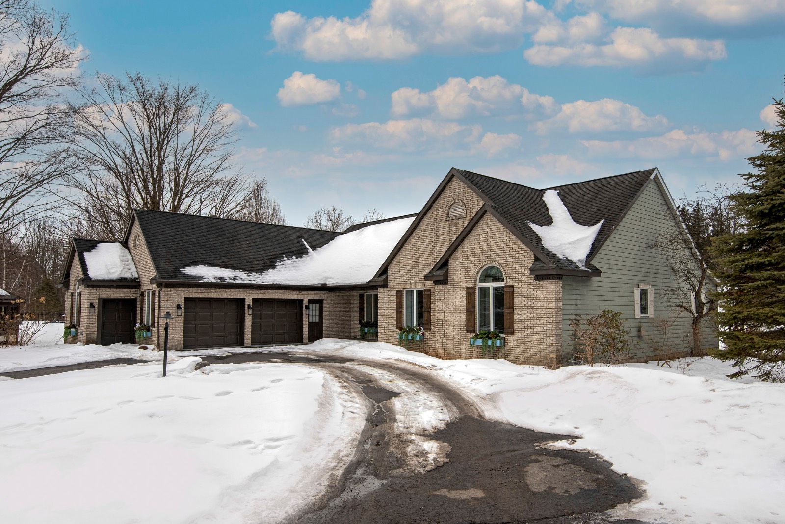 #7 photo, 17 Symphony Place, Whitesboro , NY 13492