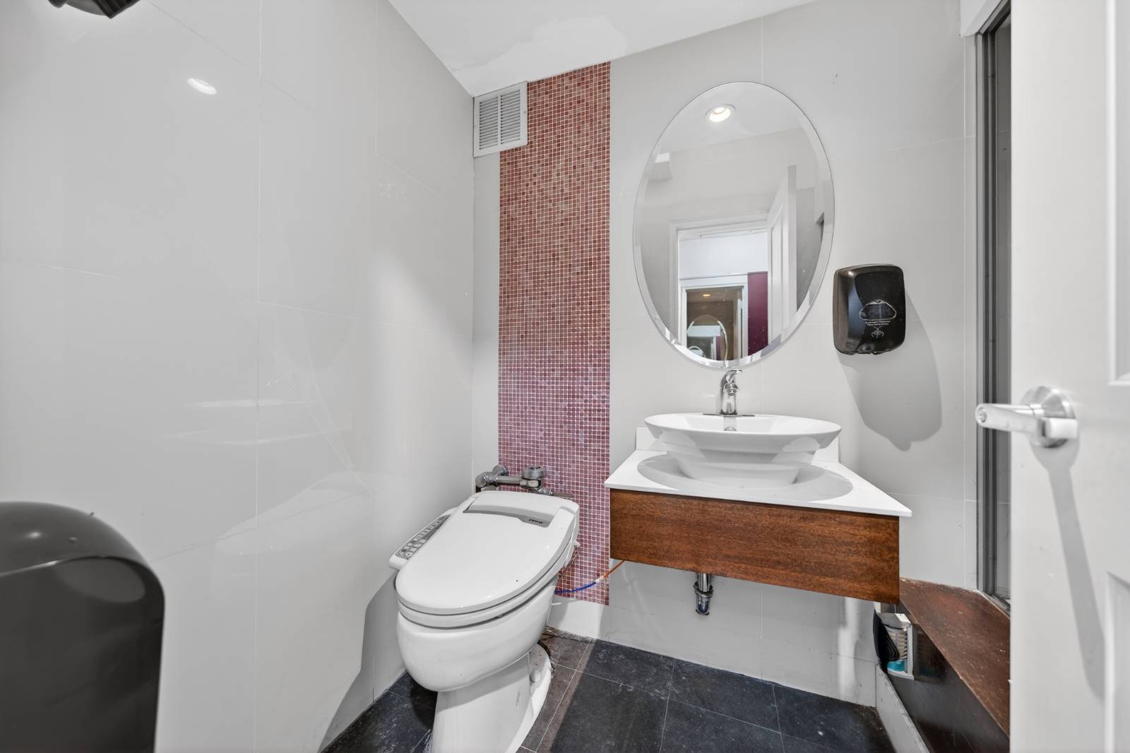 #10 photo, 142-05 Roosevelt Ave, Suite 108, Flushing , NY 11354