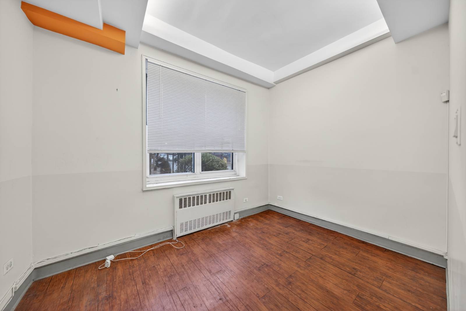 #11 photo, 142-05 Roosevelt Ave, Suite 108, Flushing , NY 11354