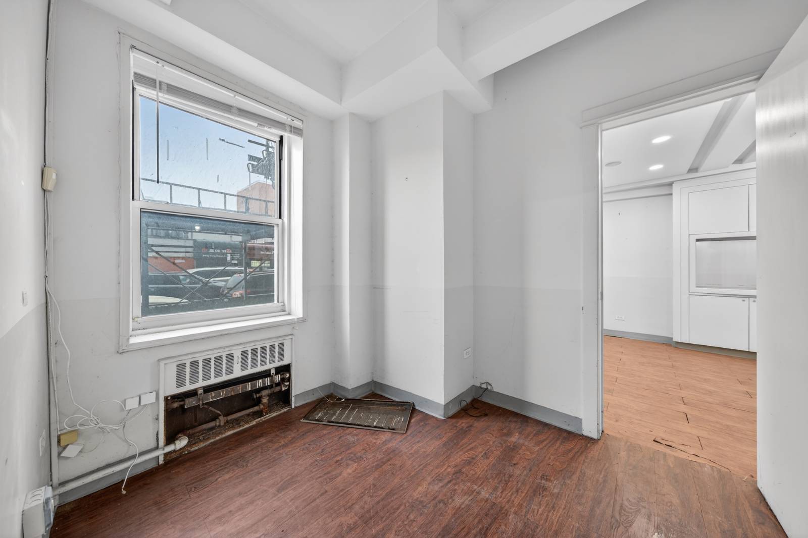 #13 photo, 142-05 Roosevelt Ave, Suite 108, Flushing , NY 11354