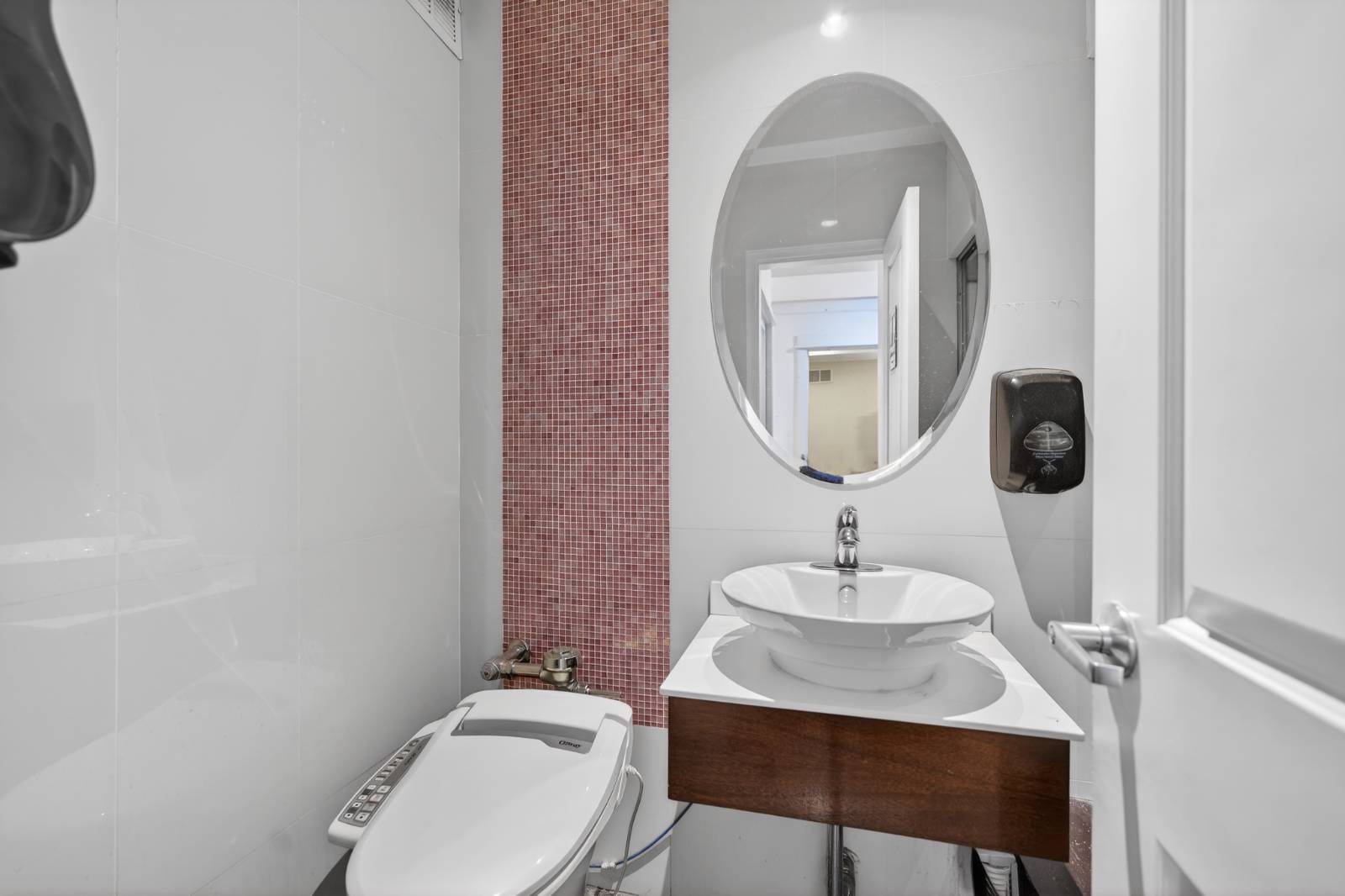 #6 photo, 142-05 Roosevelt Ave, Suite 108, Flushing , NY 11354