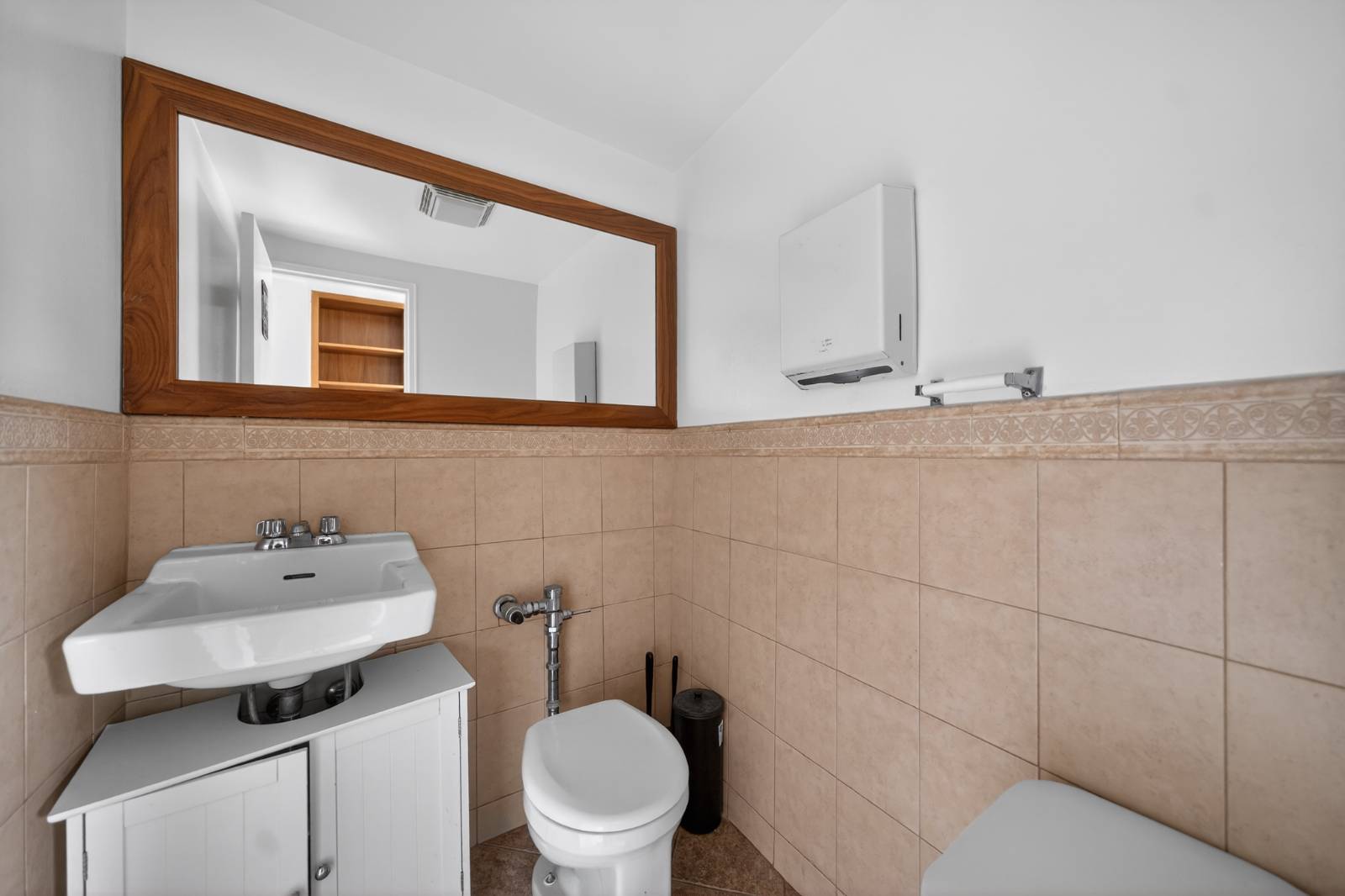 #12 photo, 142-05 Roosevelt Ave, Suite 112, Flushing , NY 11354