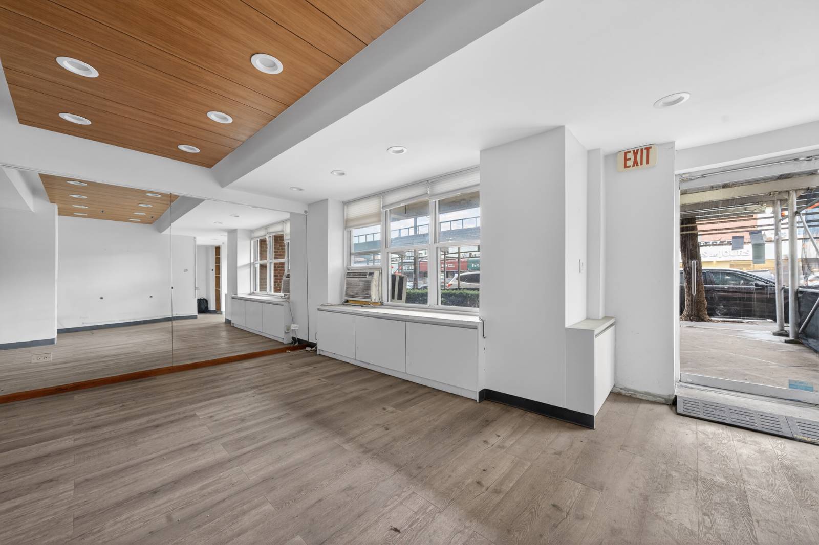 #2 photo, 142-05 Roosevelt Ave, Suite 112, Flushing , NY 11354