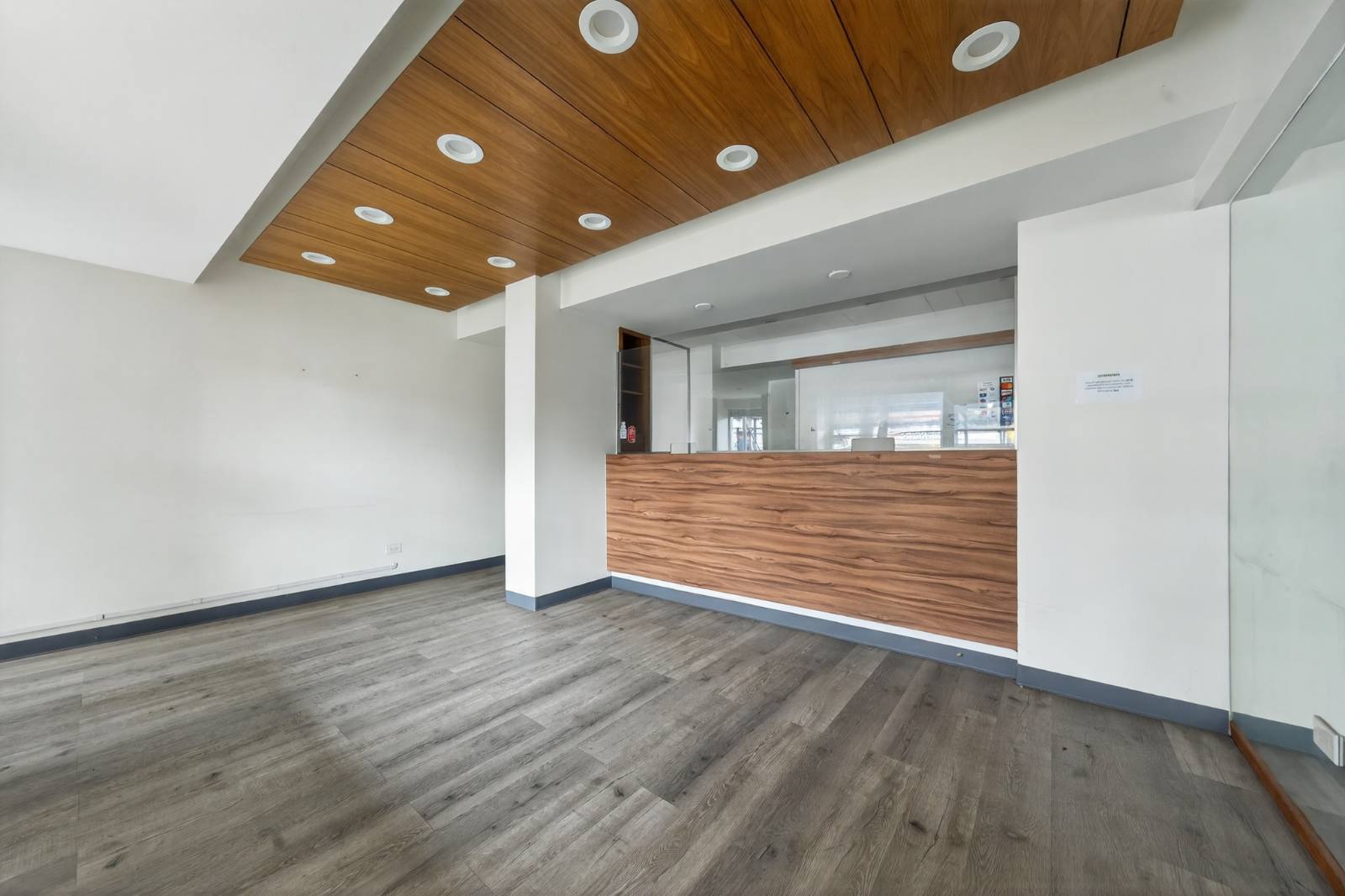 #4 photo, 142-05 Roosevelt Ave, Suite 112, Flushing , NY 11354