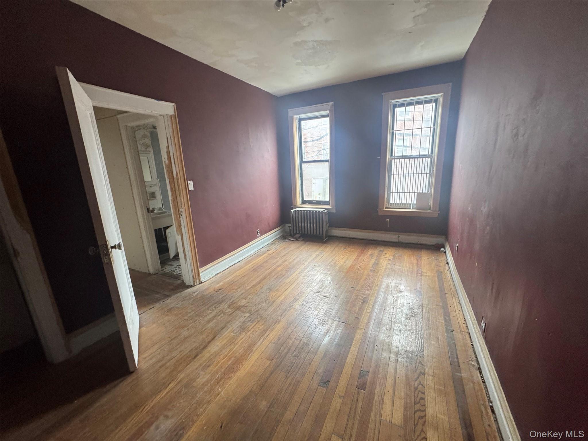 #8 photo, 86-03 102 Street, कुईंस Richmond Hill , NY 11418