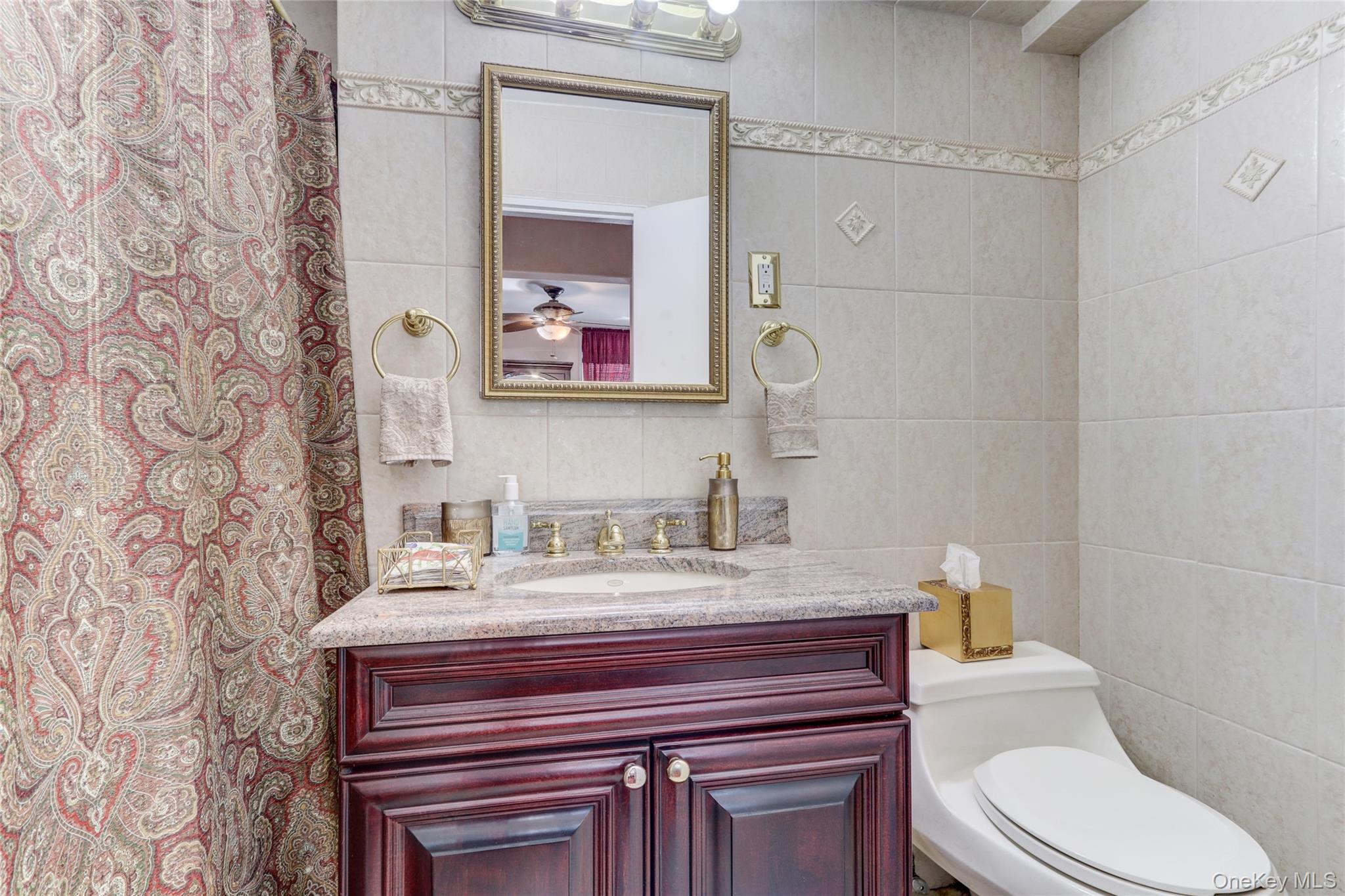 #13 photo, 54-44 Little Neck Parkway, लिटिल नेक Little Neck , NY 11362