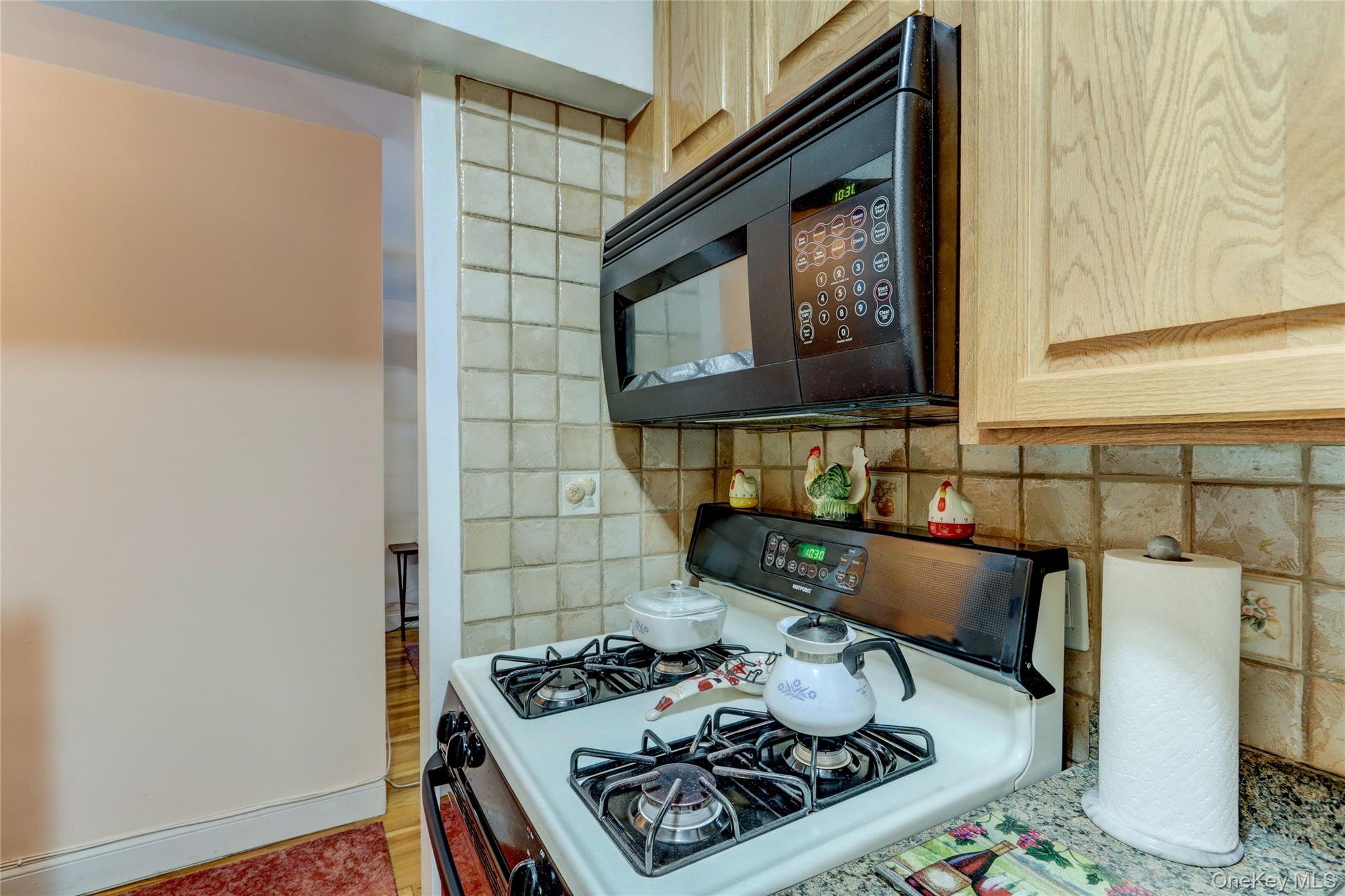 #8 photo, 54-44 Little Neck Parkway, लिटिल नेक Little Neck , NY 11362