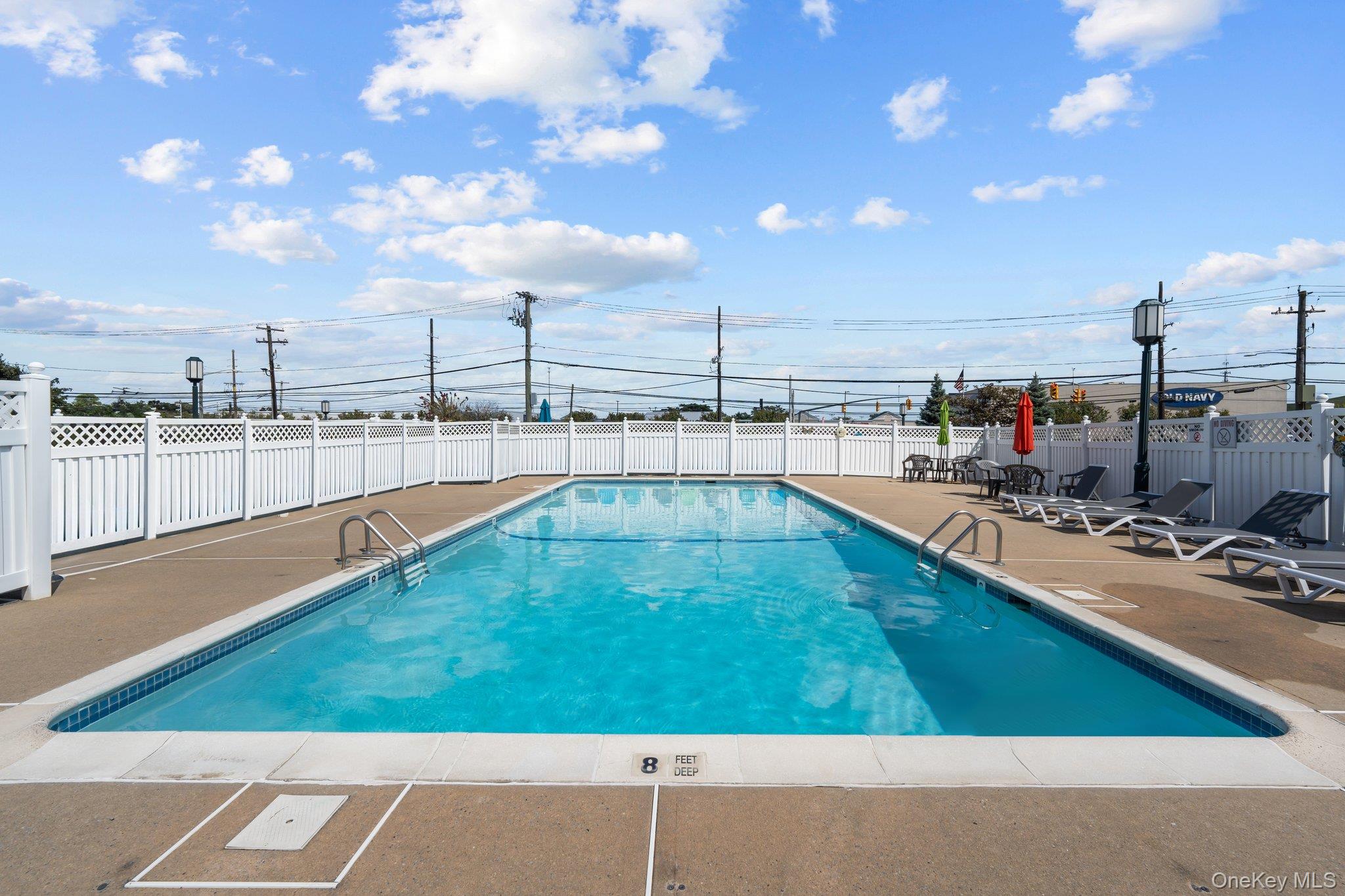 #17 photo, 3530 Long Beach Road, מחוז נסאו Oceanside , NY 11572