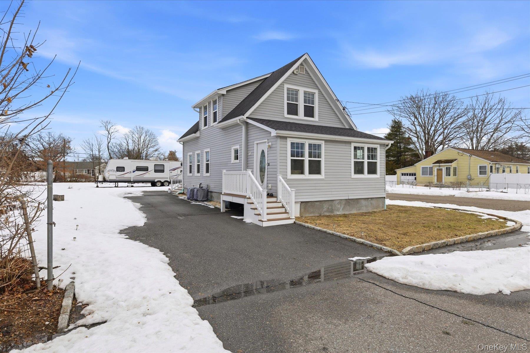#5 photo, 35 Weston Avenue, Deer Park , NY 11729