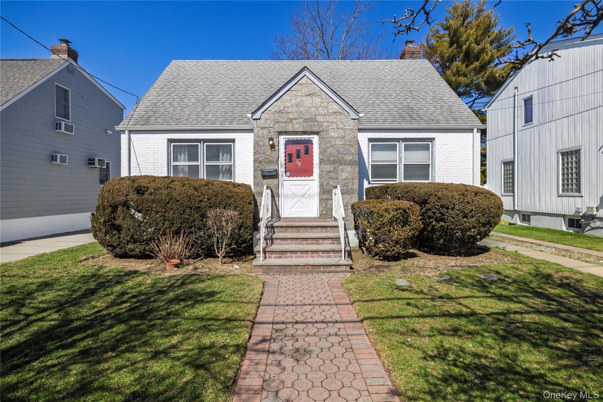 #1 photo, 54 Hollywood Avenue, Lynbrook , NY 11563
