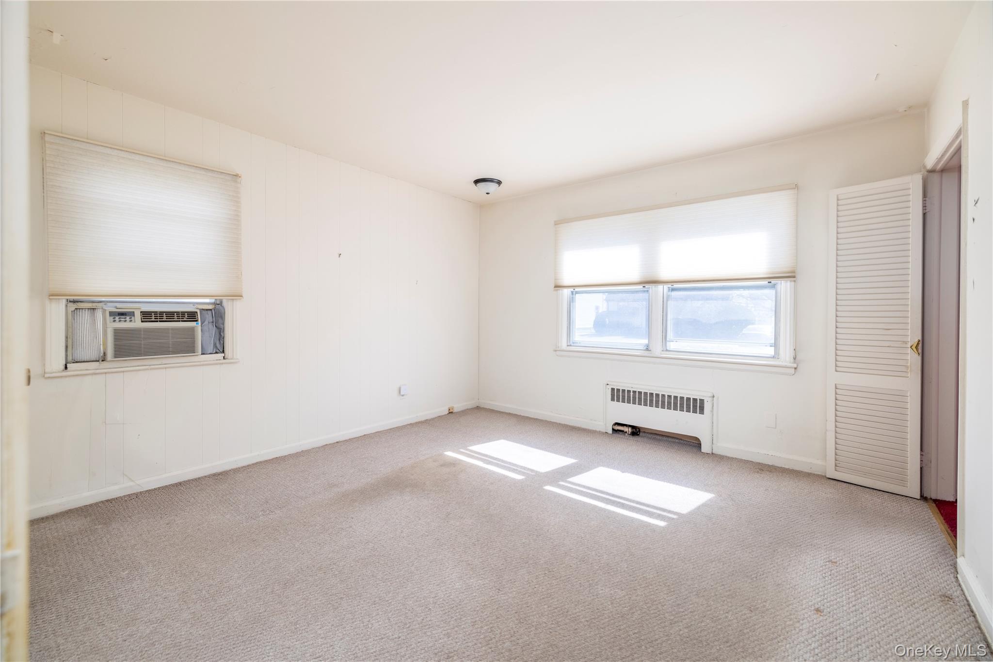 #4 photo, 54 Hollywood Avenue, Lynbrook , NY 11563