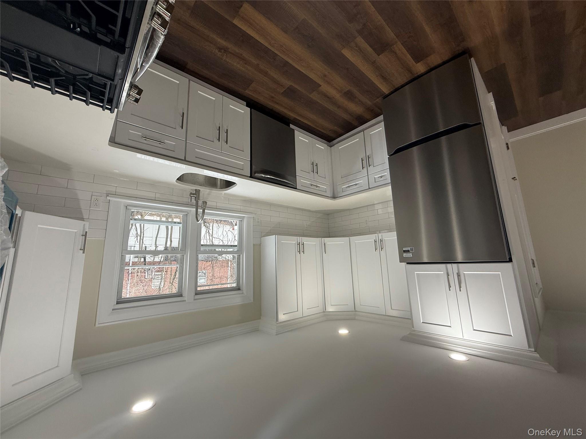 #4 photo, 32 Dunwoodie Street, 纽约州 Yonkers , NY 10704