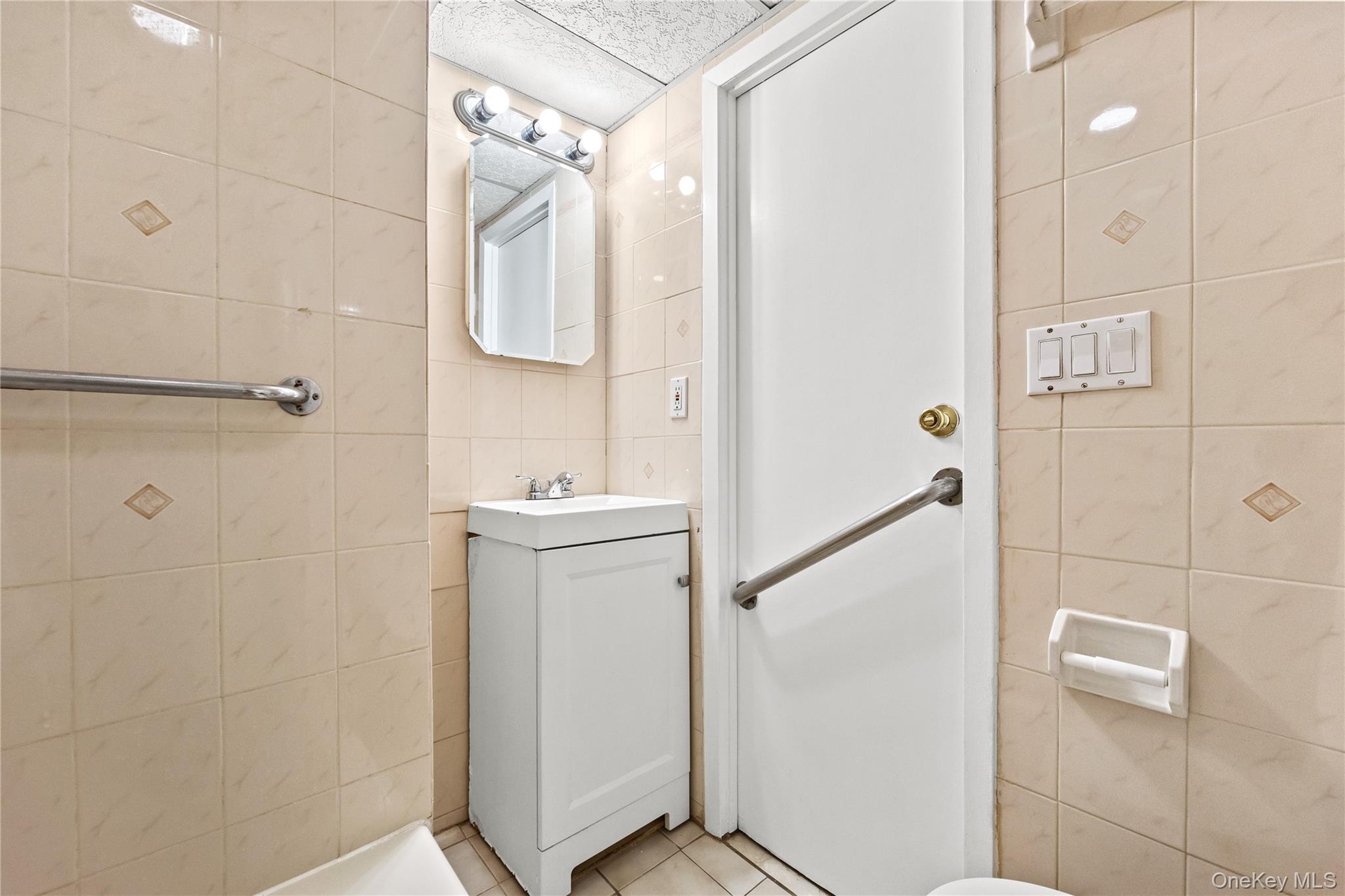 #9 photo, 92 Washington Avenue, 纽约州 New Rochelle , NY 10801